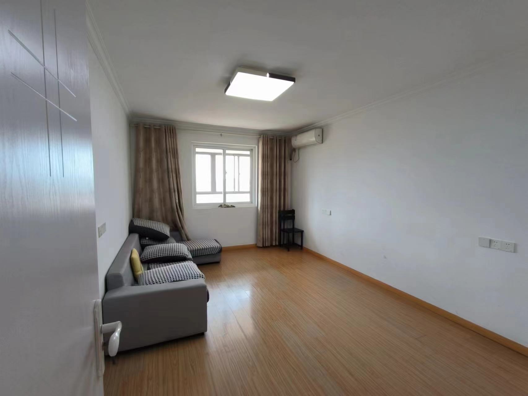 新城新苑 3室2厅1卫 134.9m&sup2;