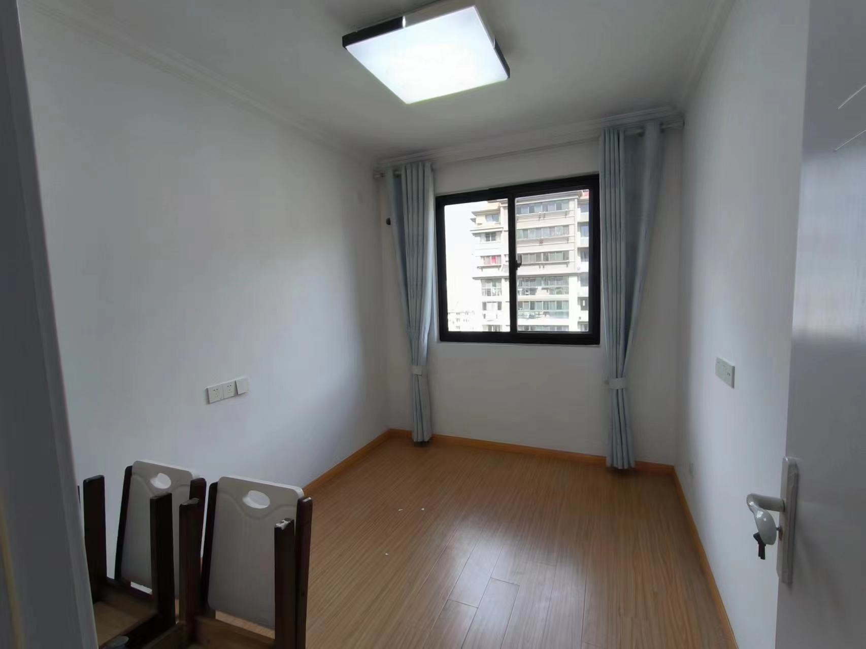 新城新苑 3室2厅1卫 134.9m&sup2;