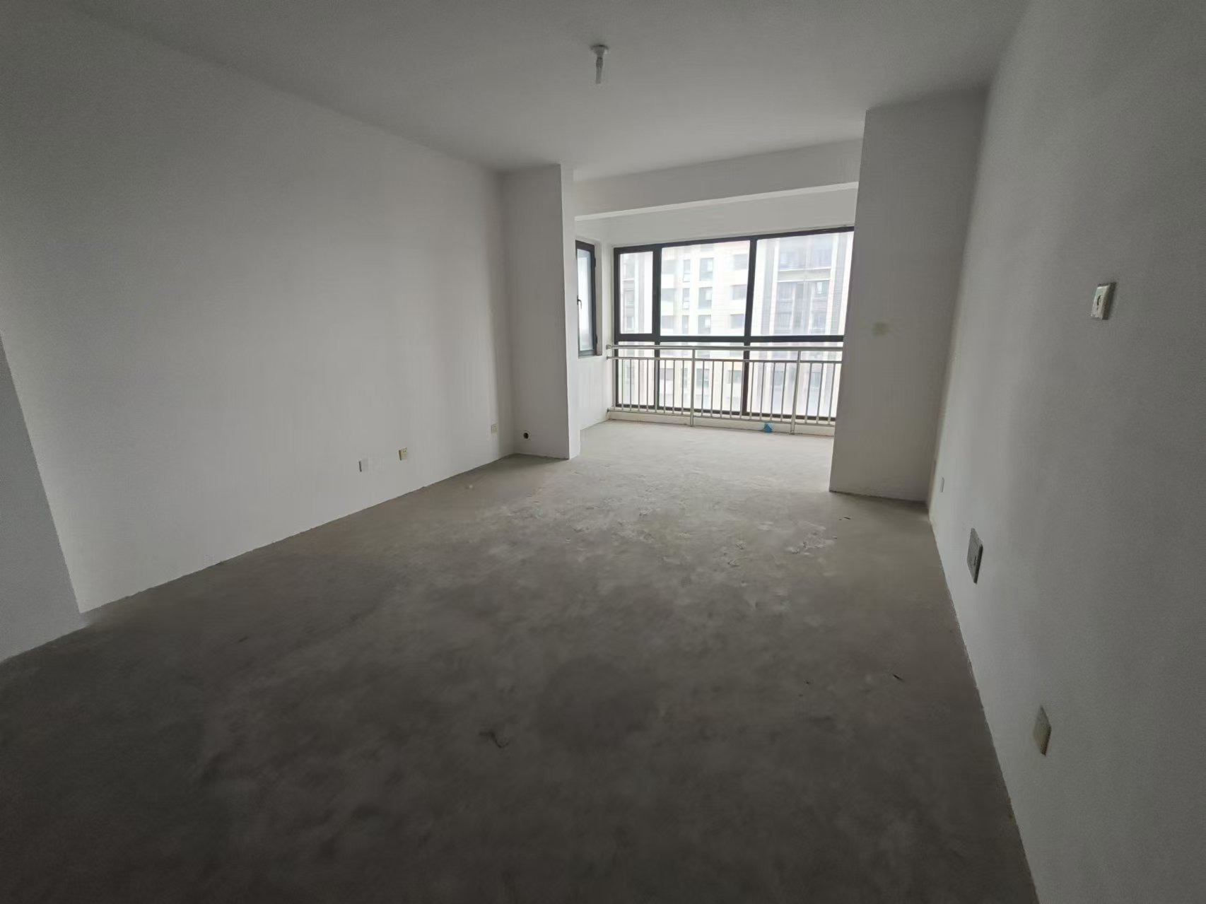 苏建学府雅居 3室2厅2卫 132m²