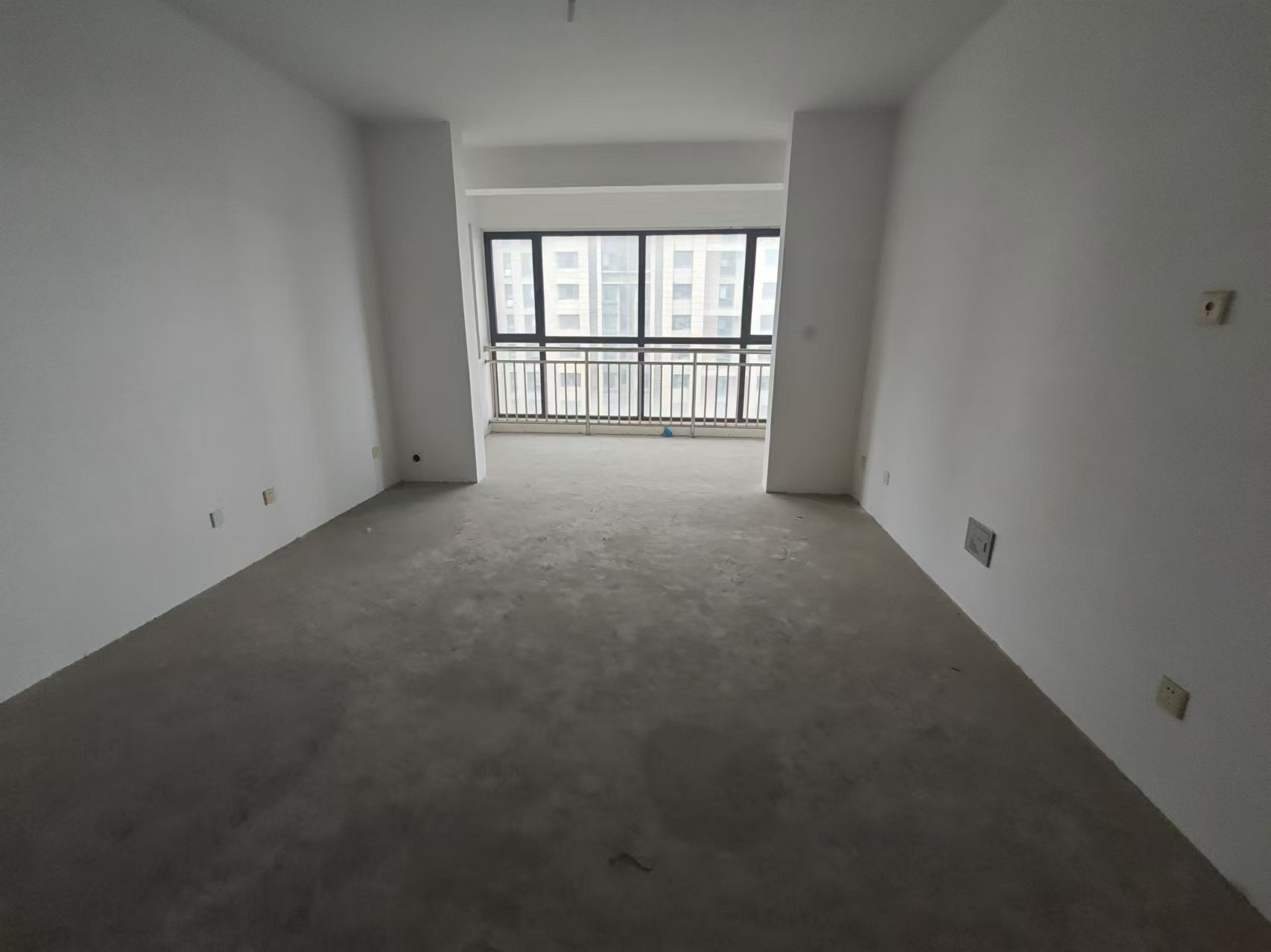 苏建学府雅居 3室2厅2卫 132m&sup2;
