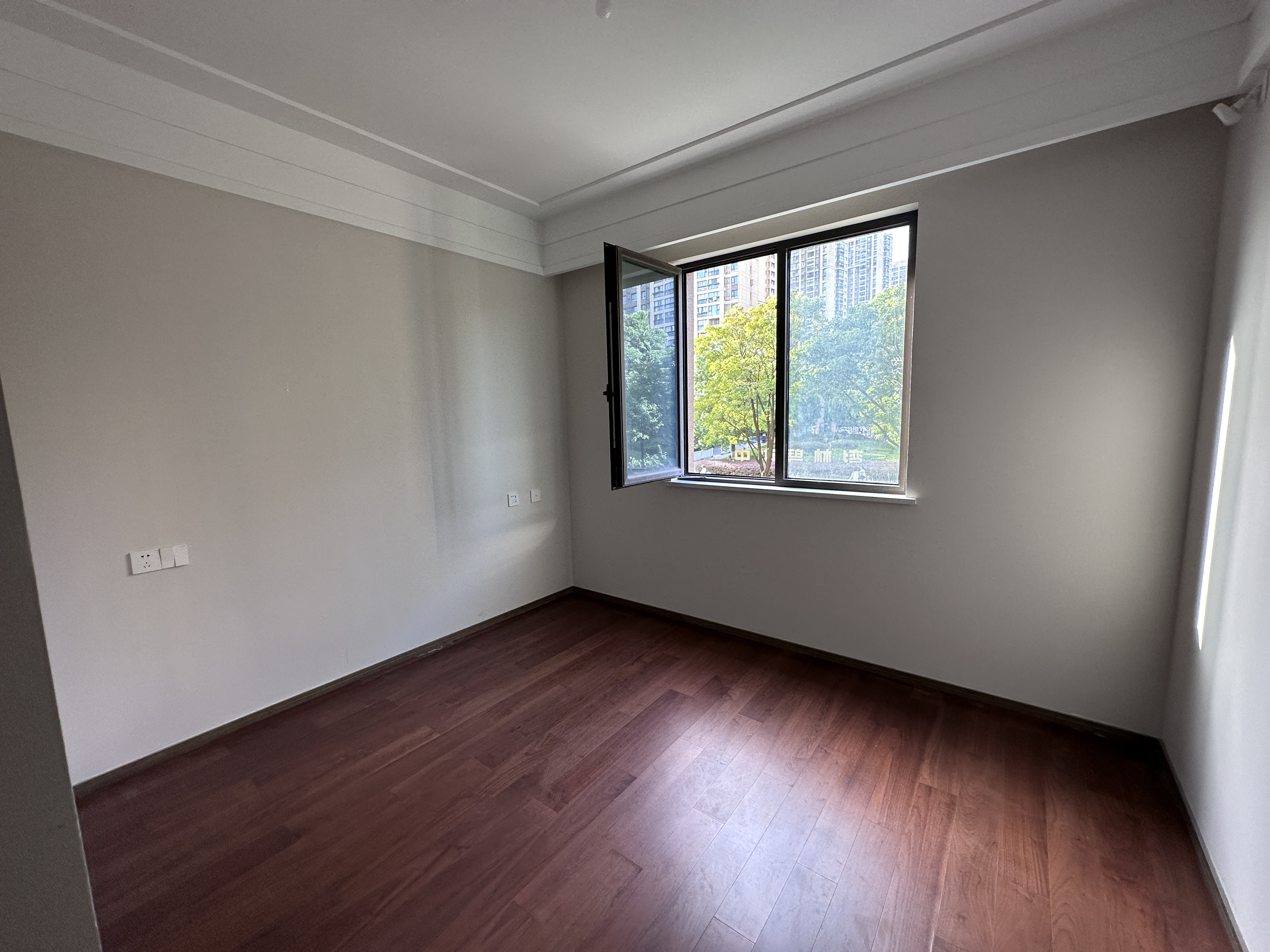 圆融玺悦 4室2厅2卫 131.00m&sup2;