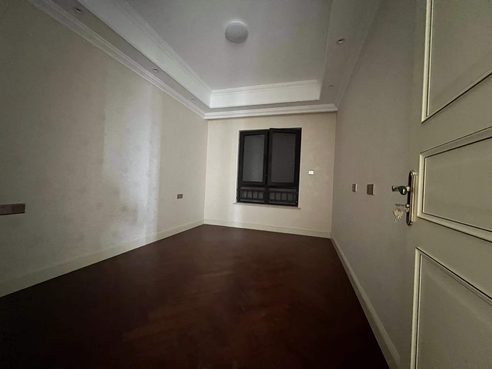 中海铂樾府 4室2厅3卫 175m&sup2;