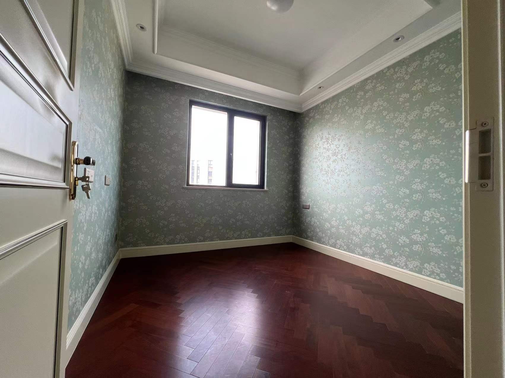 中海铂樾府 4室2厅3卫 175m&sup2;