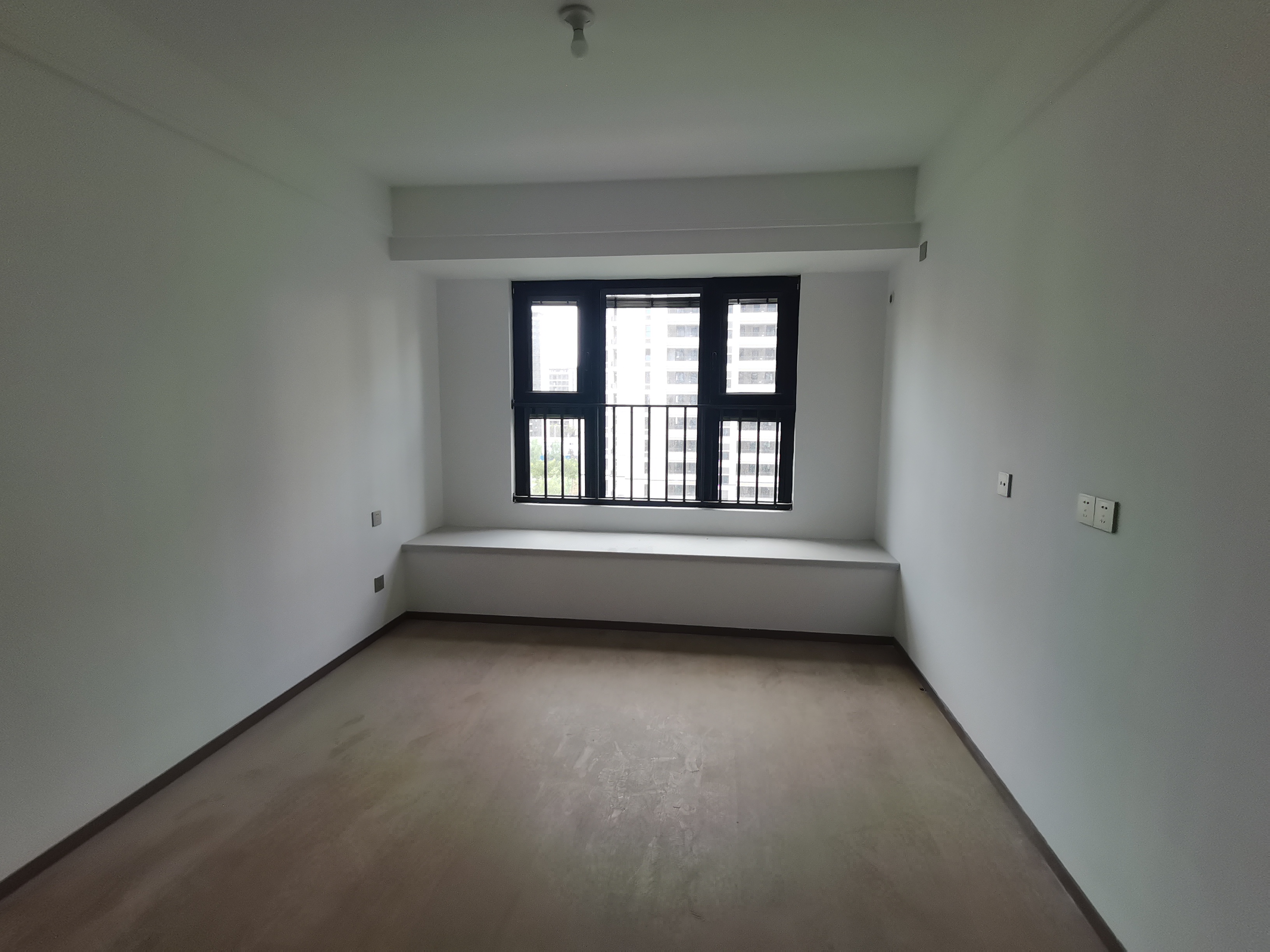 华禧铭苑 3室2厅2卫 101m&sup2;