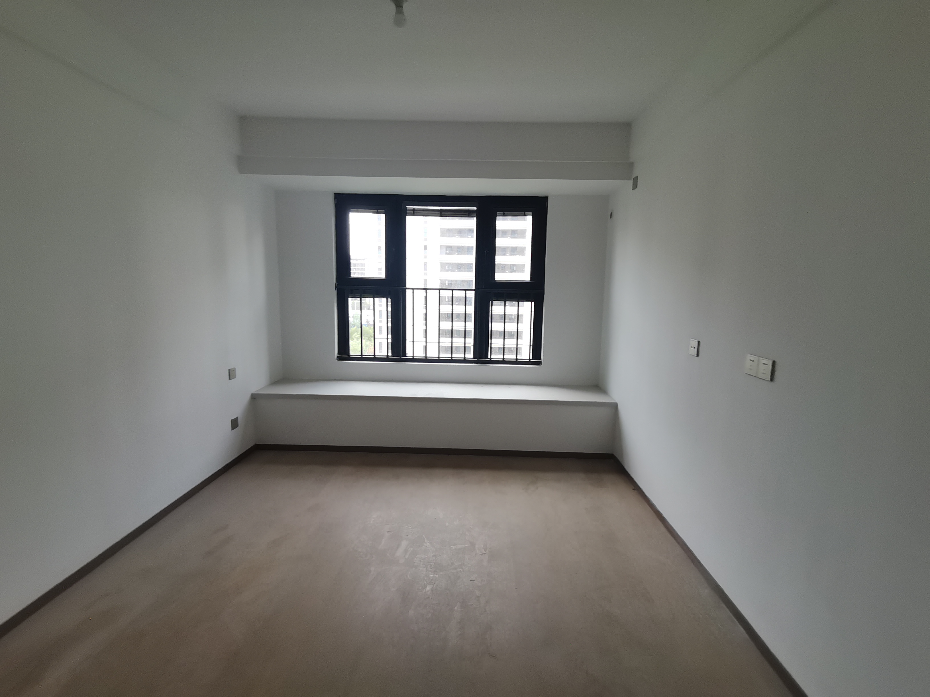 华禧铭苑 3室2厅2卫 101m&sup2;