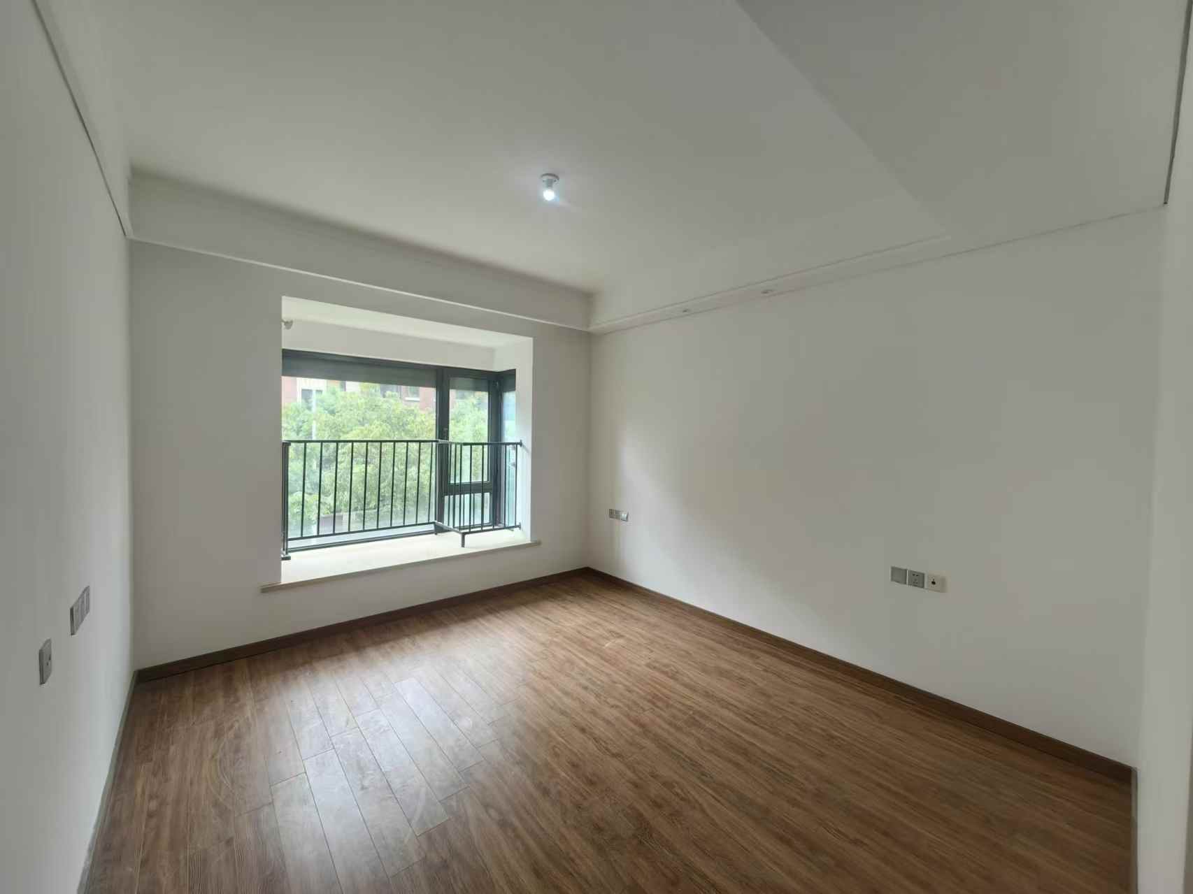 佳期漫 4室2厅2卫 121.53m&sup2;