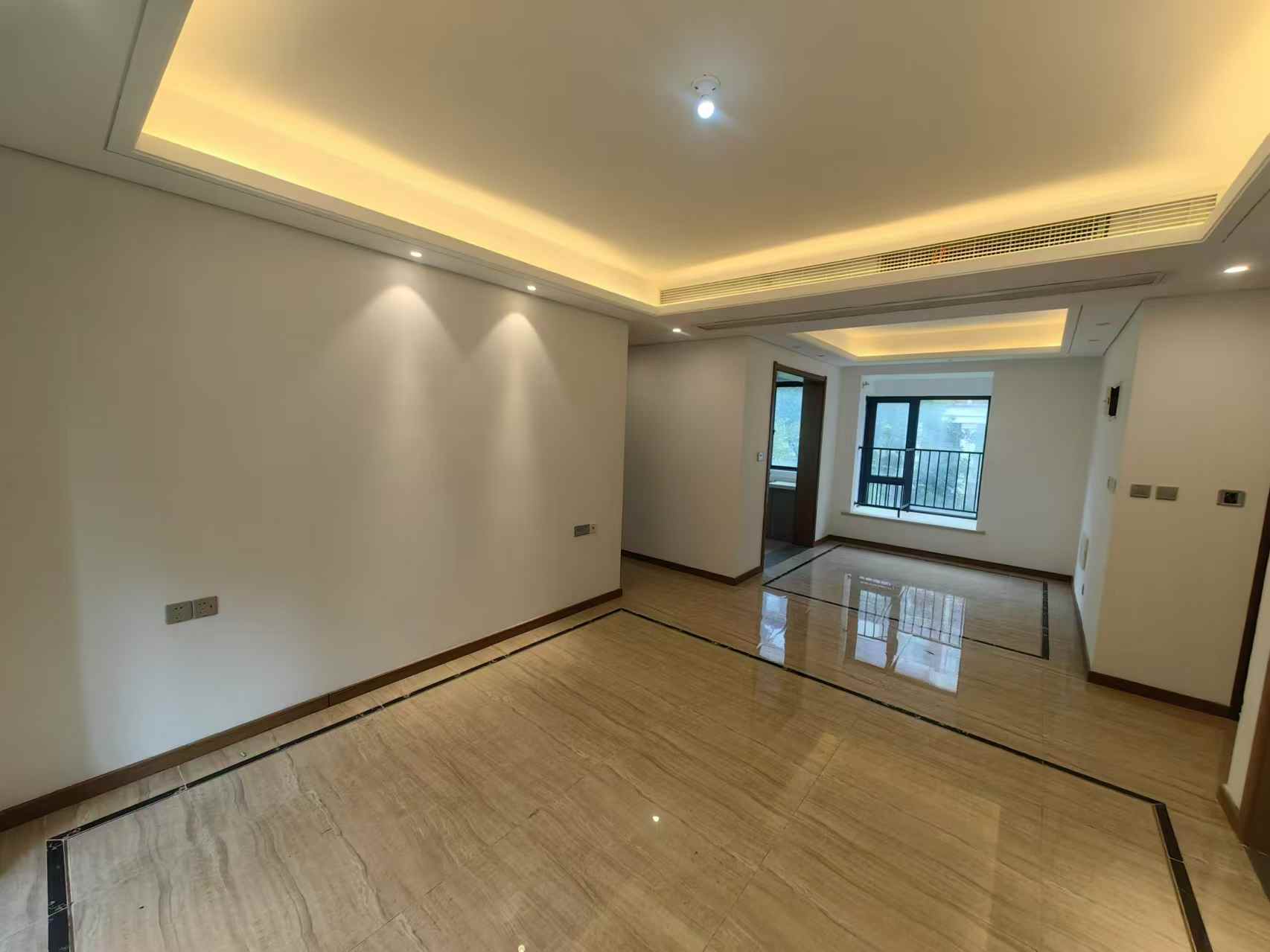 佳期漫 4室2厅2卫 121.53m&sup2;