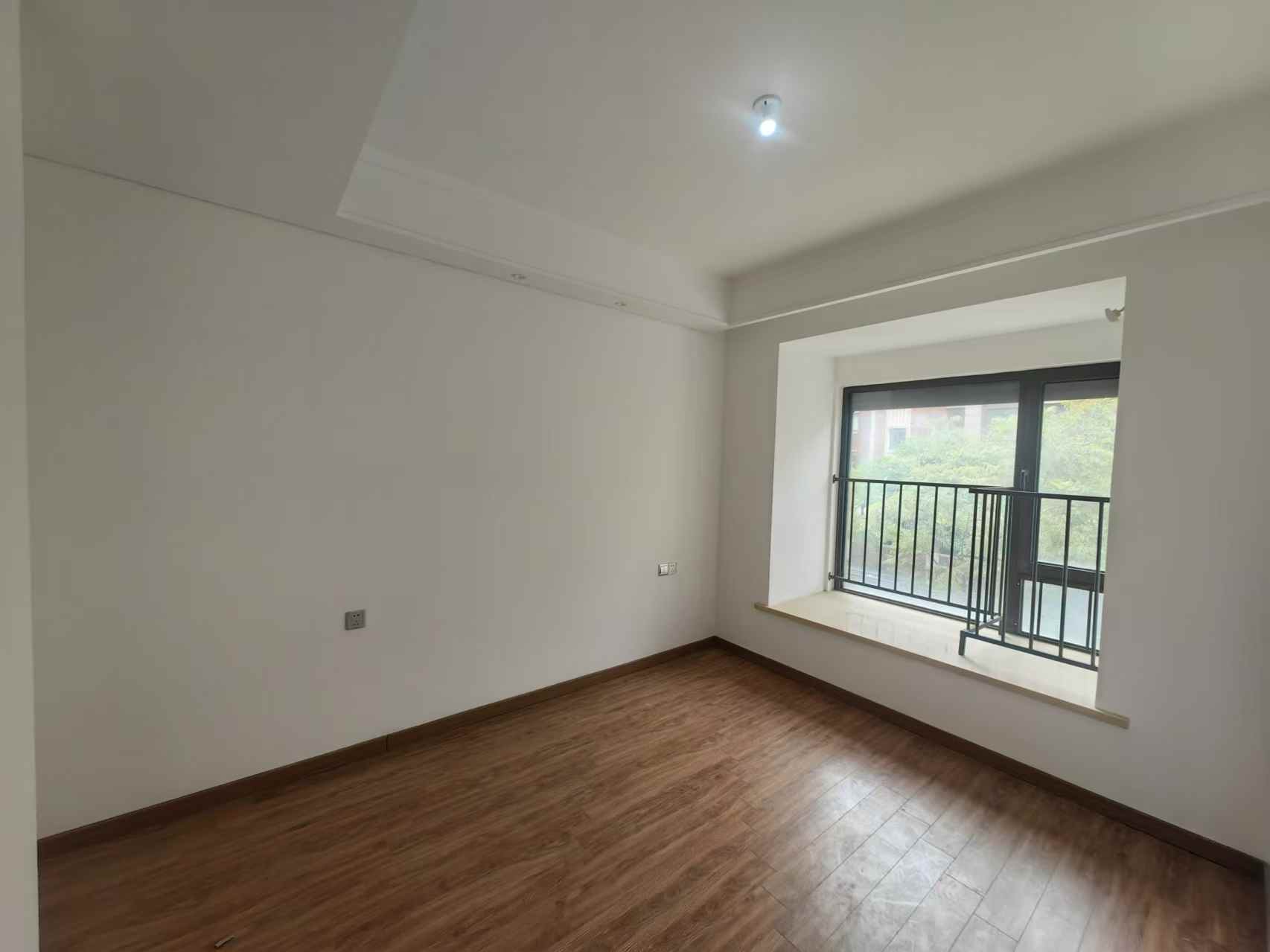 佳期漫 4室2厅2卫 121.53m&sup2;