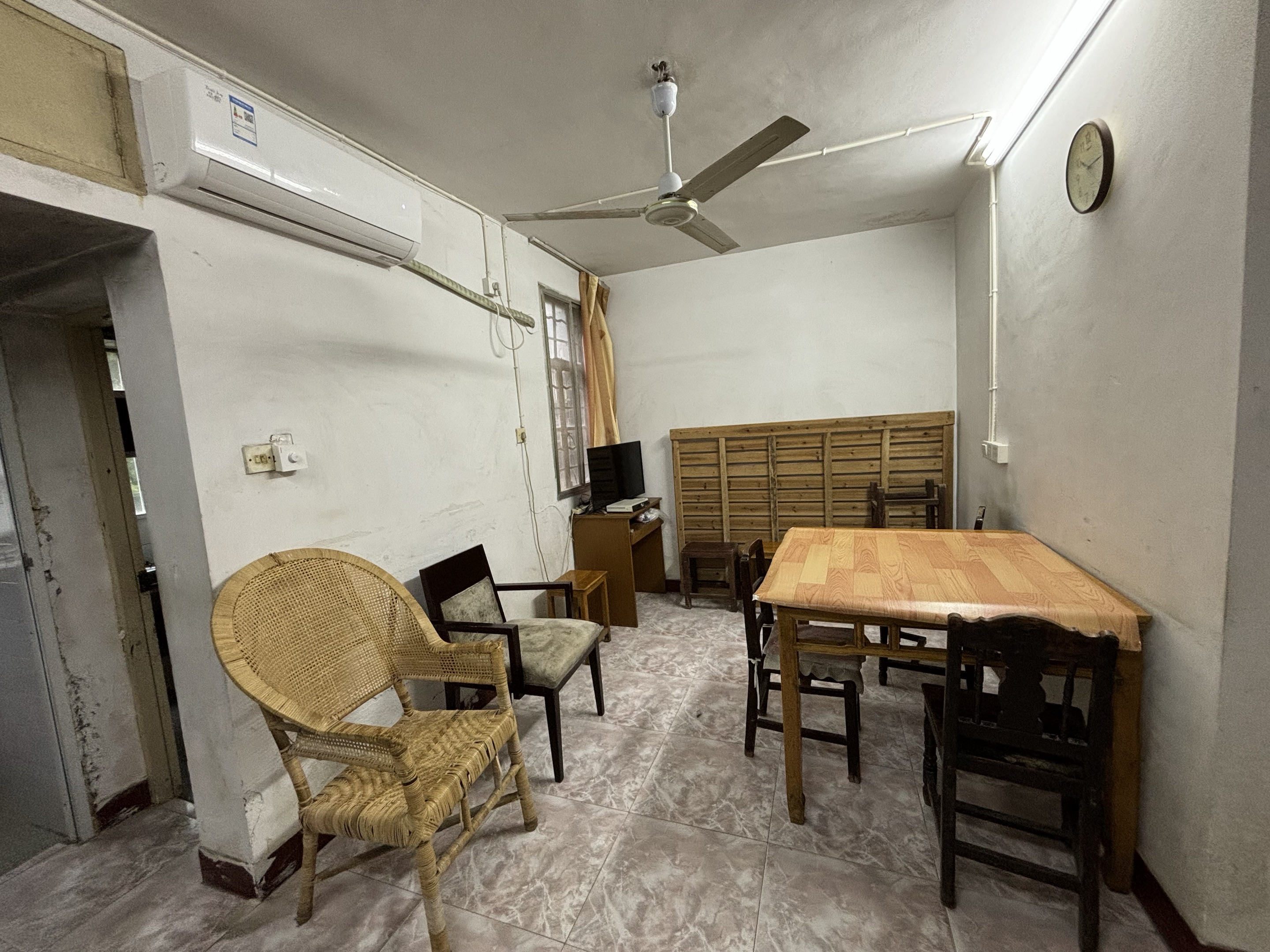 易家桥新村 1室1厅1卫 45m²