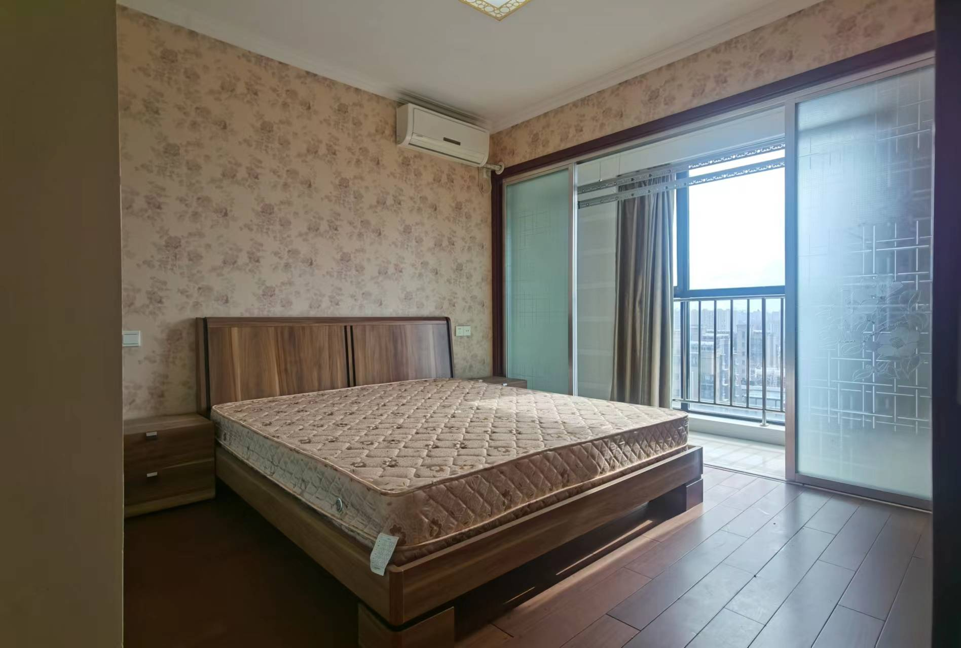 中港城 3室2厅2卫 129.88m&sup2;