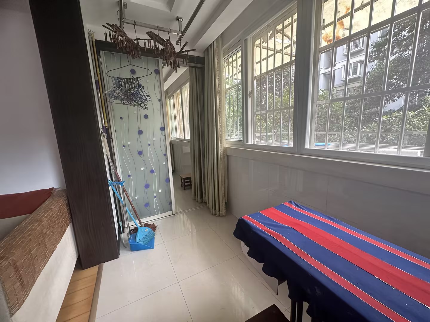 春晖花园 4室2厅1卫 110m&sup2;