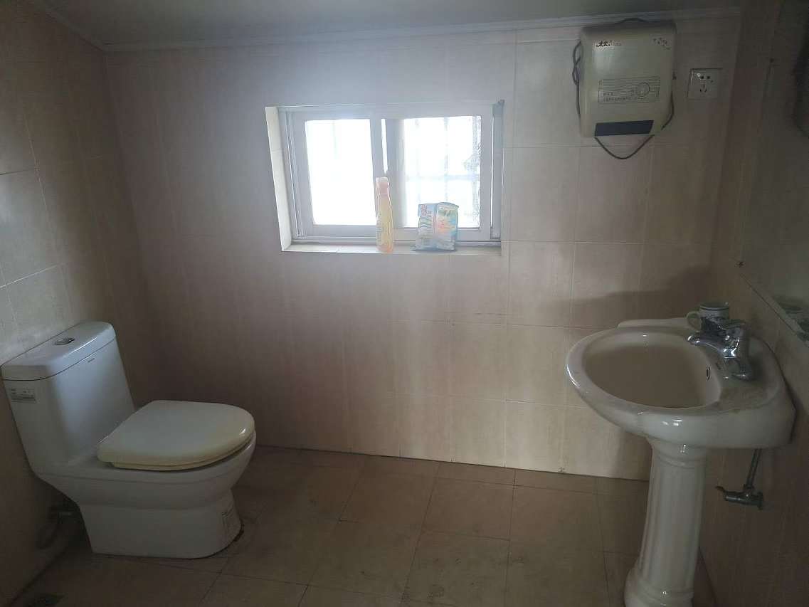 北濠顺遂楼 5室2厅2卫 145.00m&sup2;