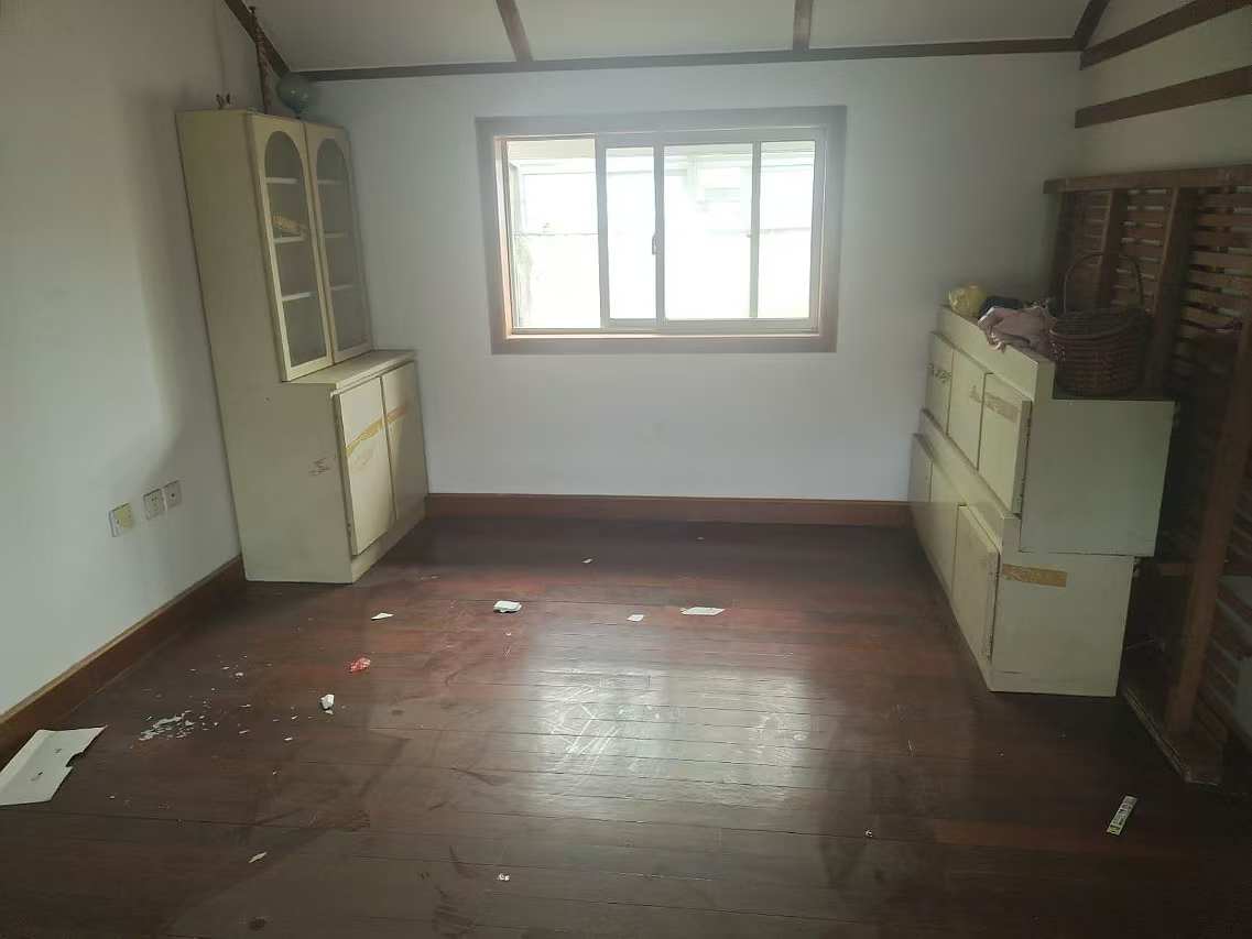 北濠顺遂楼 5室2厅2卫 145.00m&sup2;