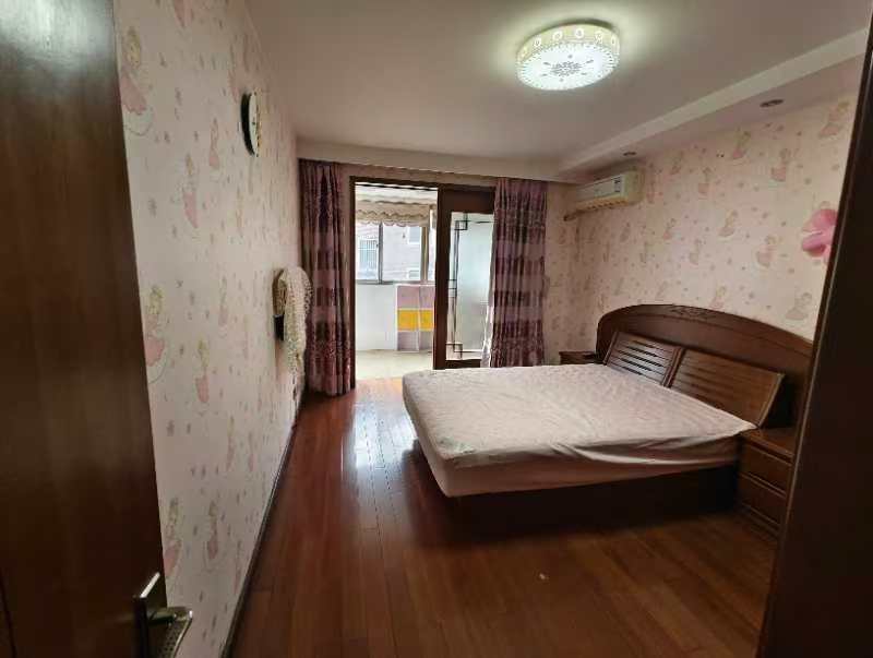 前景花苑 3室1厅1卫 110m&sup2;