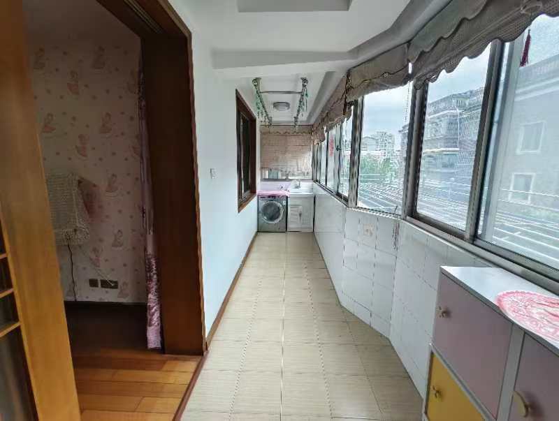 前景花苑 3室1厅1卫 110m&sup2;