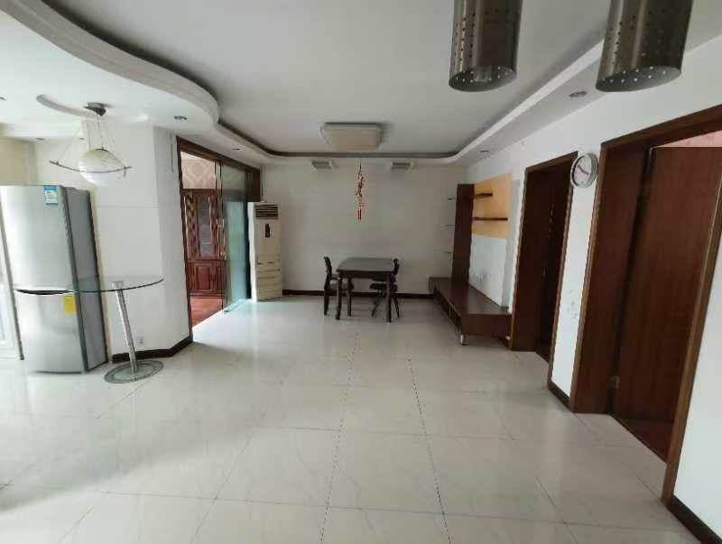 前景花苑 3室1厅1卫 110m&sup2;
