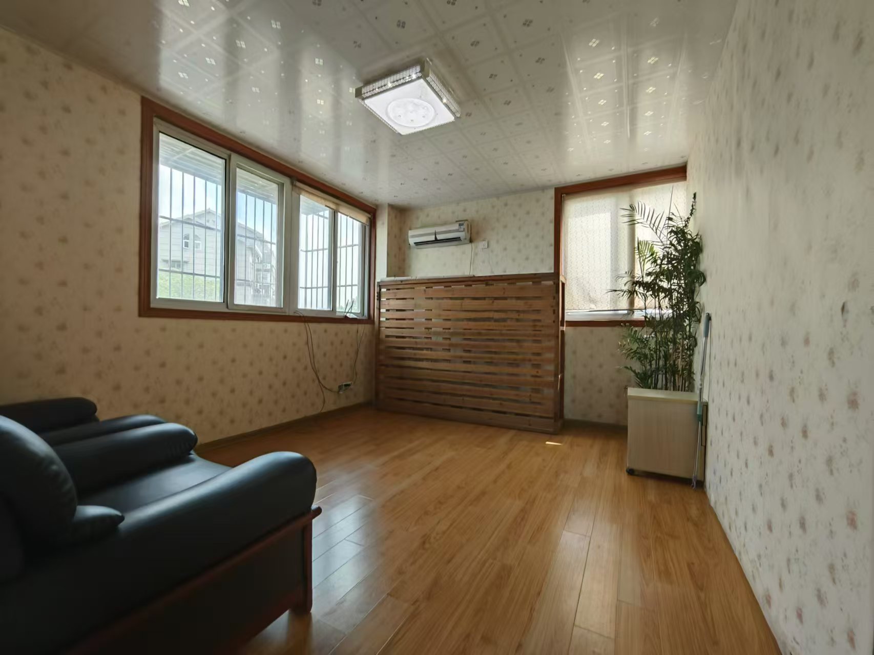 越江新村 1室1厅1卫 80.00m&sup2;