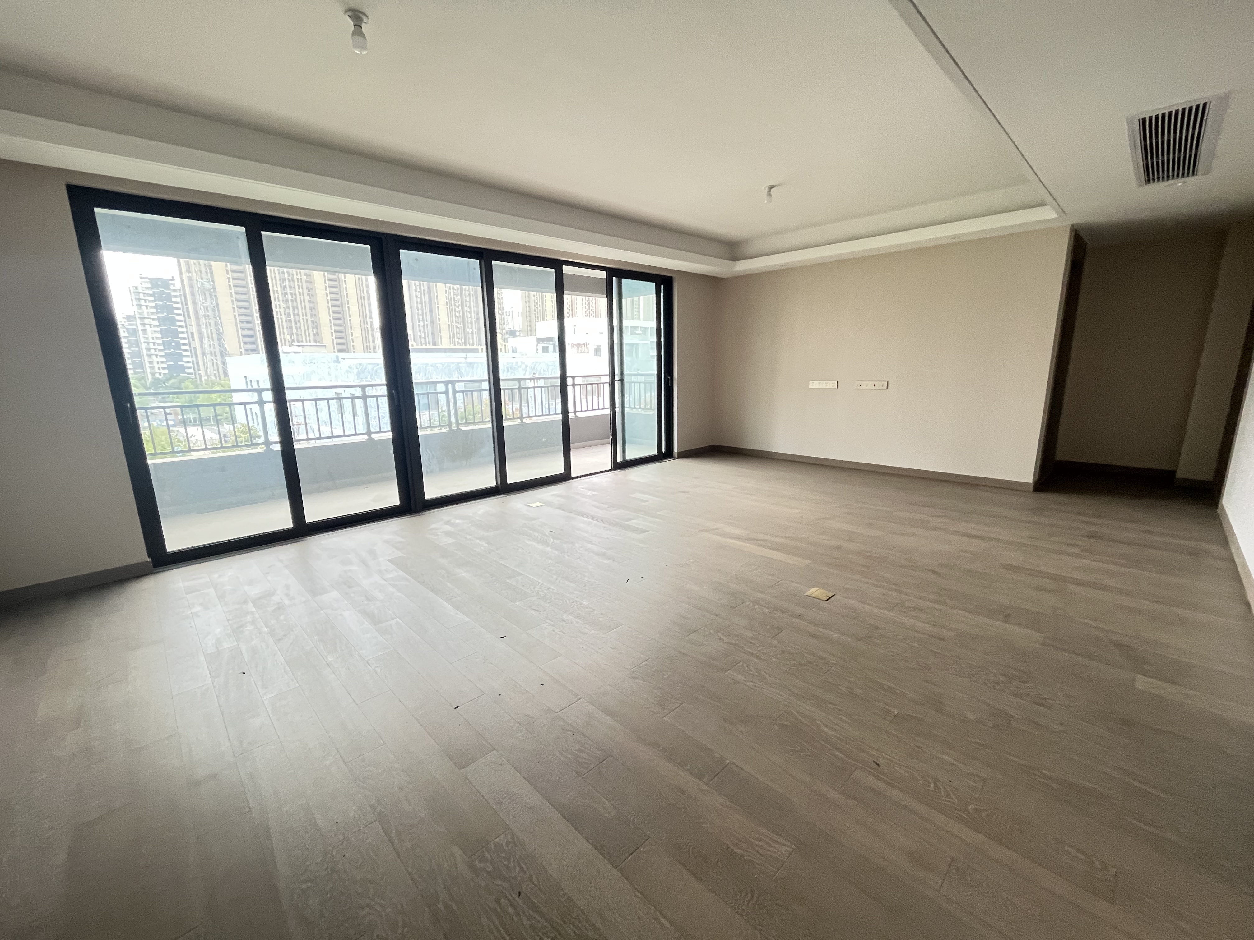 静海府 4室2厅2卫 142.5m&sup2;