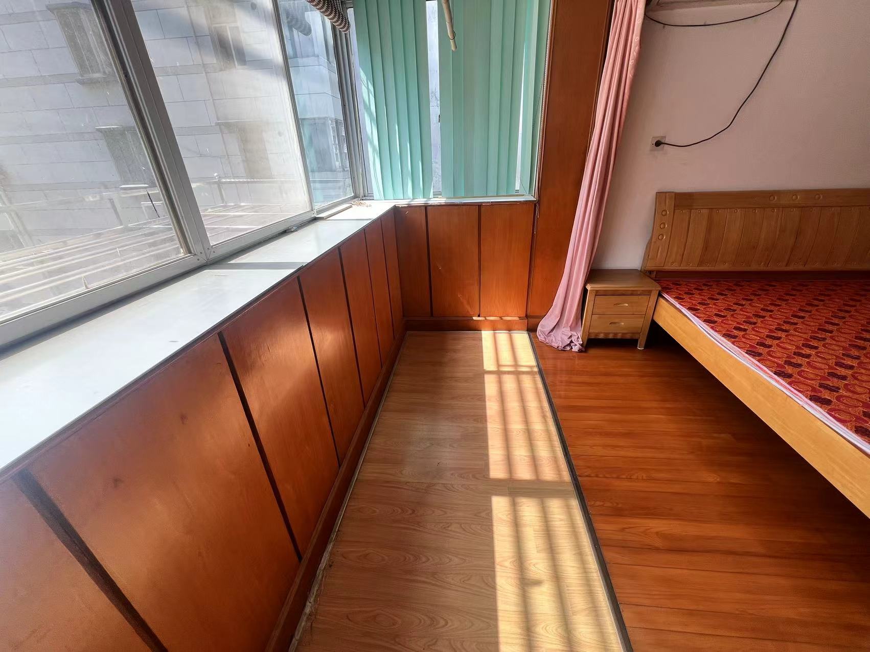 北濠桥东村 2室1厅1卫 77m²