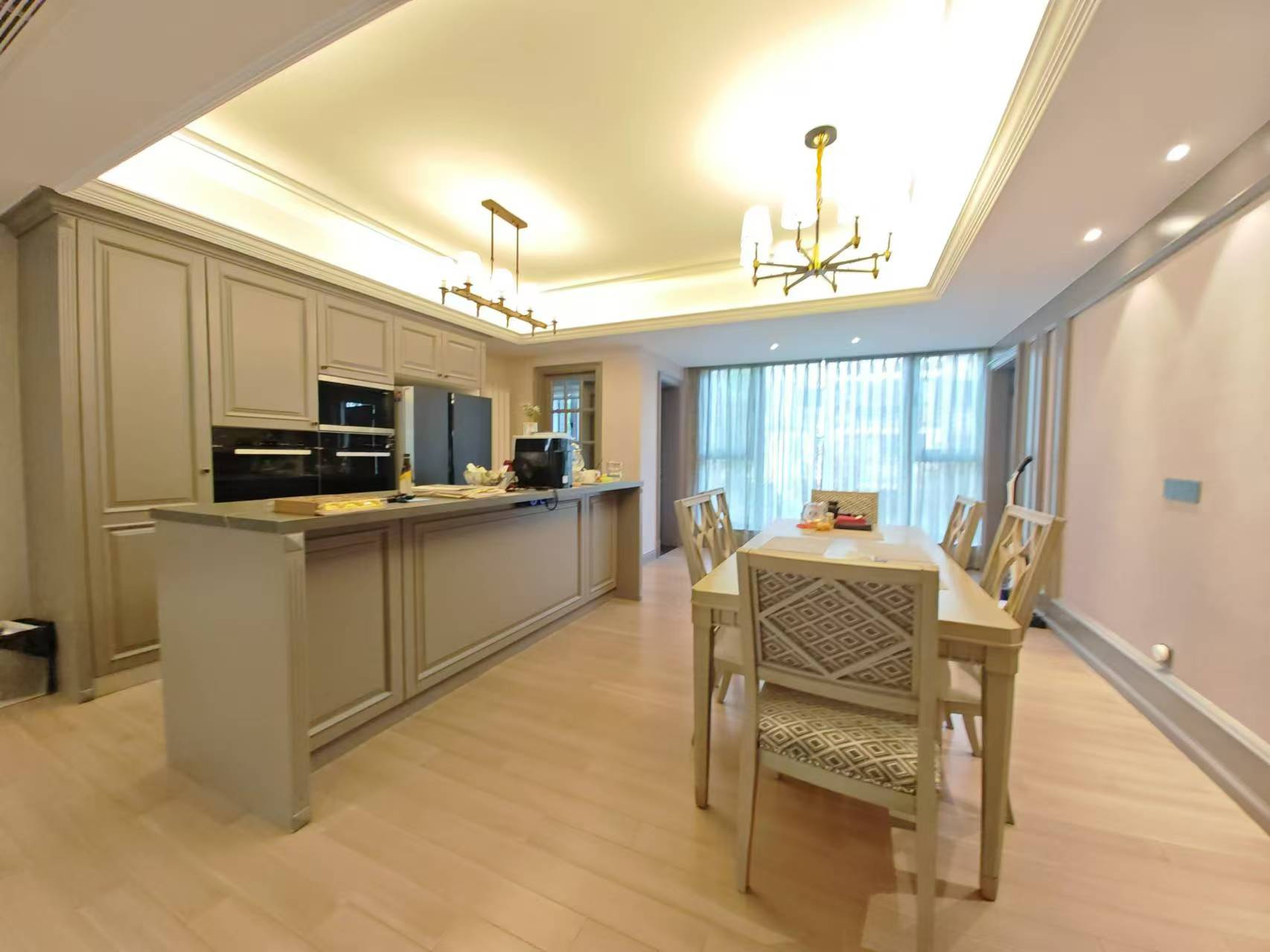 南通壹城水清木华 3室2厅3卫 238.9m²