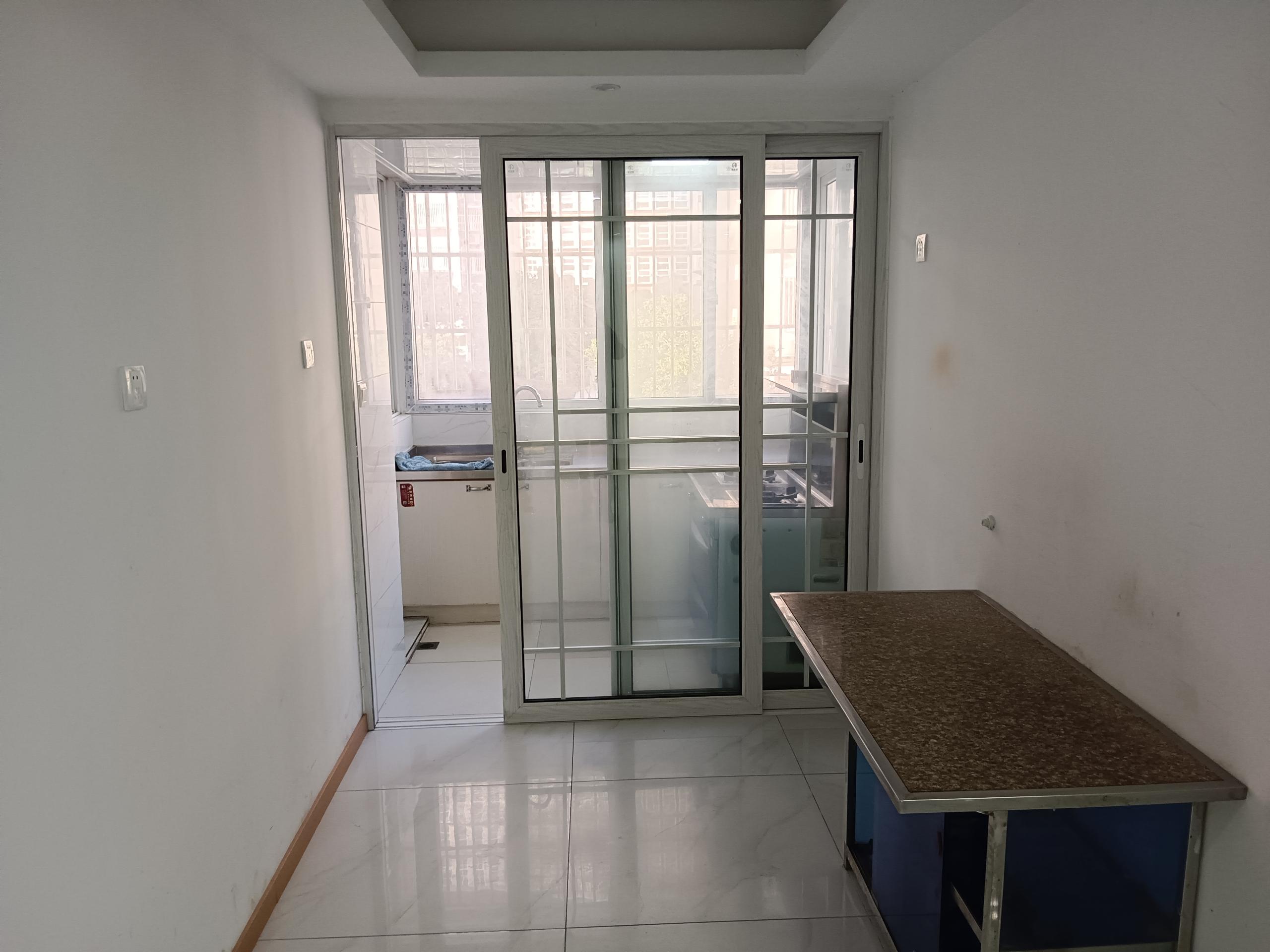 永和花苑 3室2厅1卫 125m&sup2;