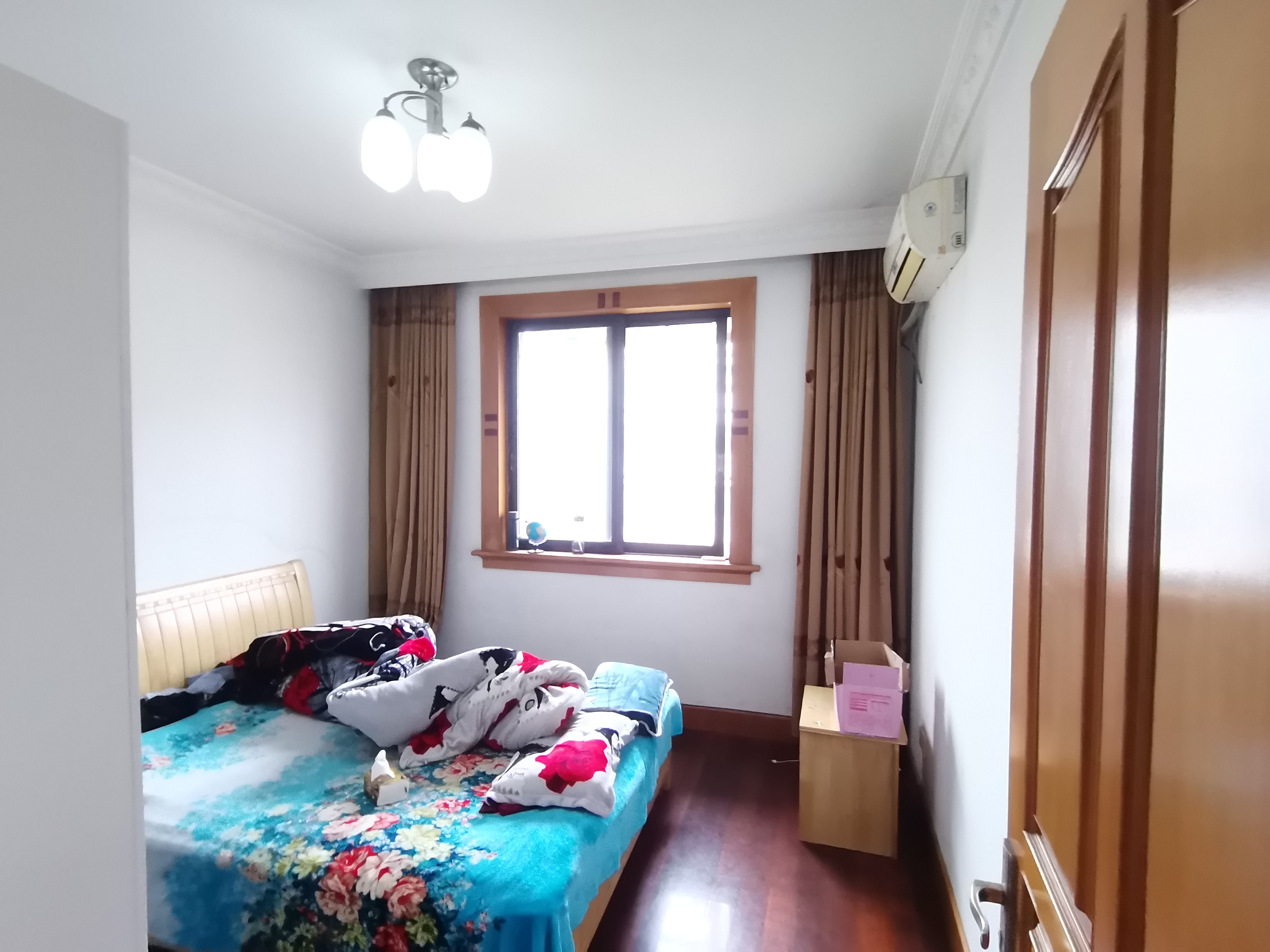 通州花苑 3室2厅1卫 135.95m&sup2;