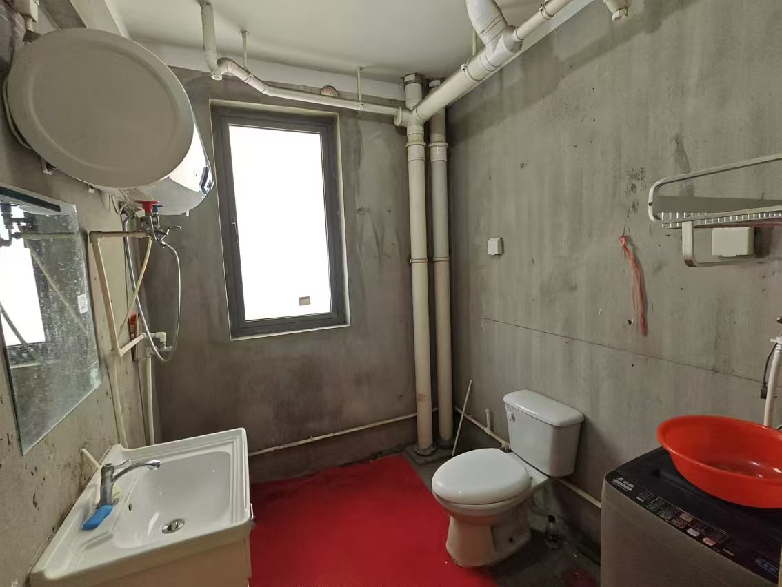 高迪晶城 3室2厅1卫 113m&sup2;
