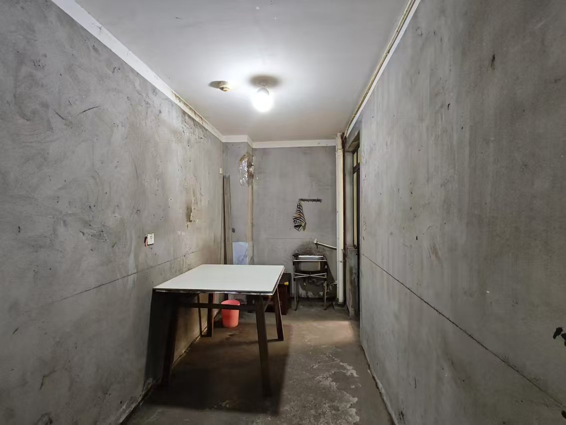 高迪晶城 3室2厅1卫 113m&sup2;