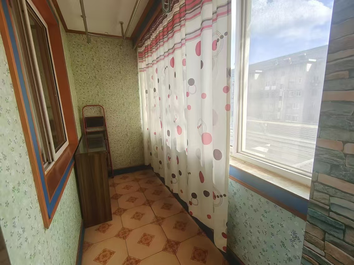 郭里园 3室2厅1卫 91.96m&sup2;