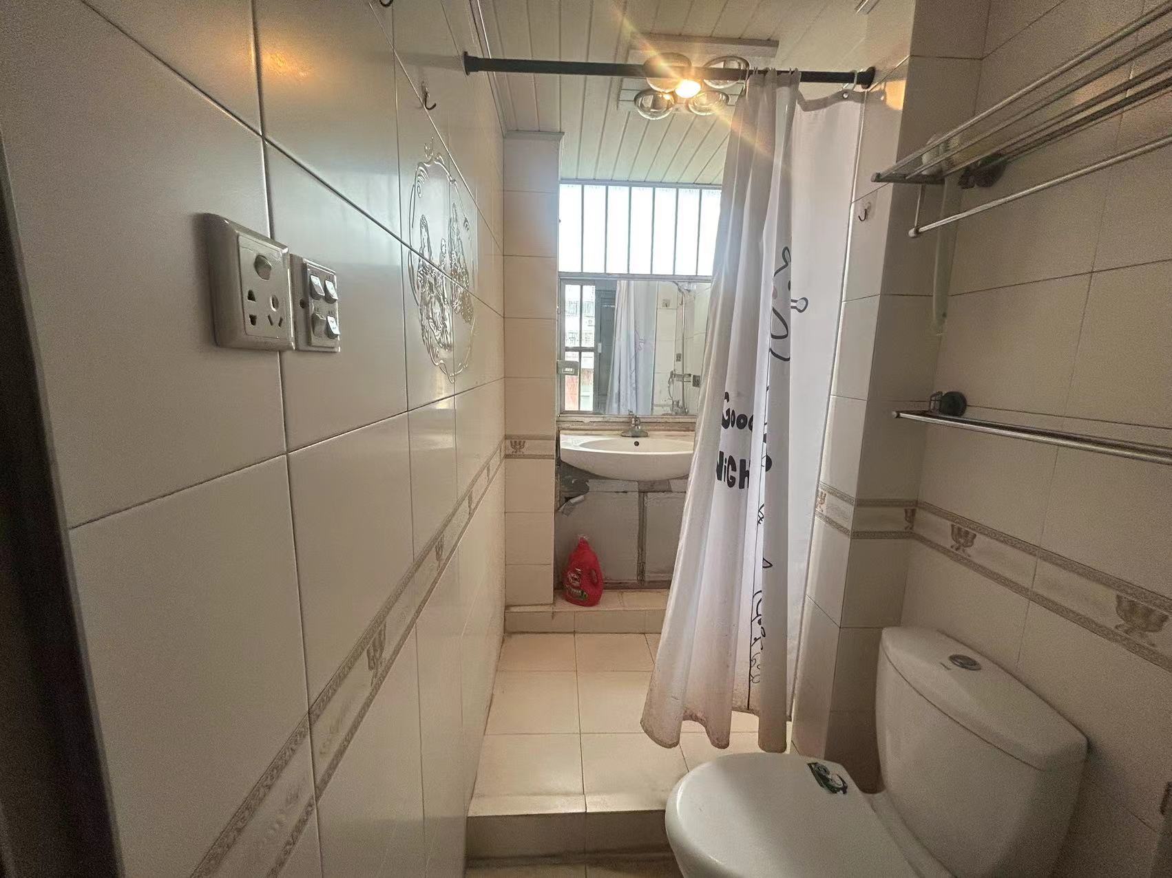 光明新村 2室1厅1卫 65.5m&sup2;