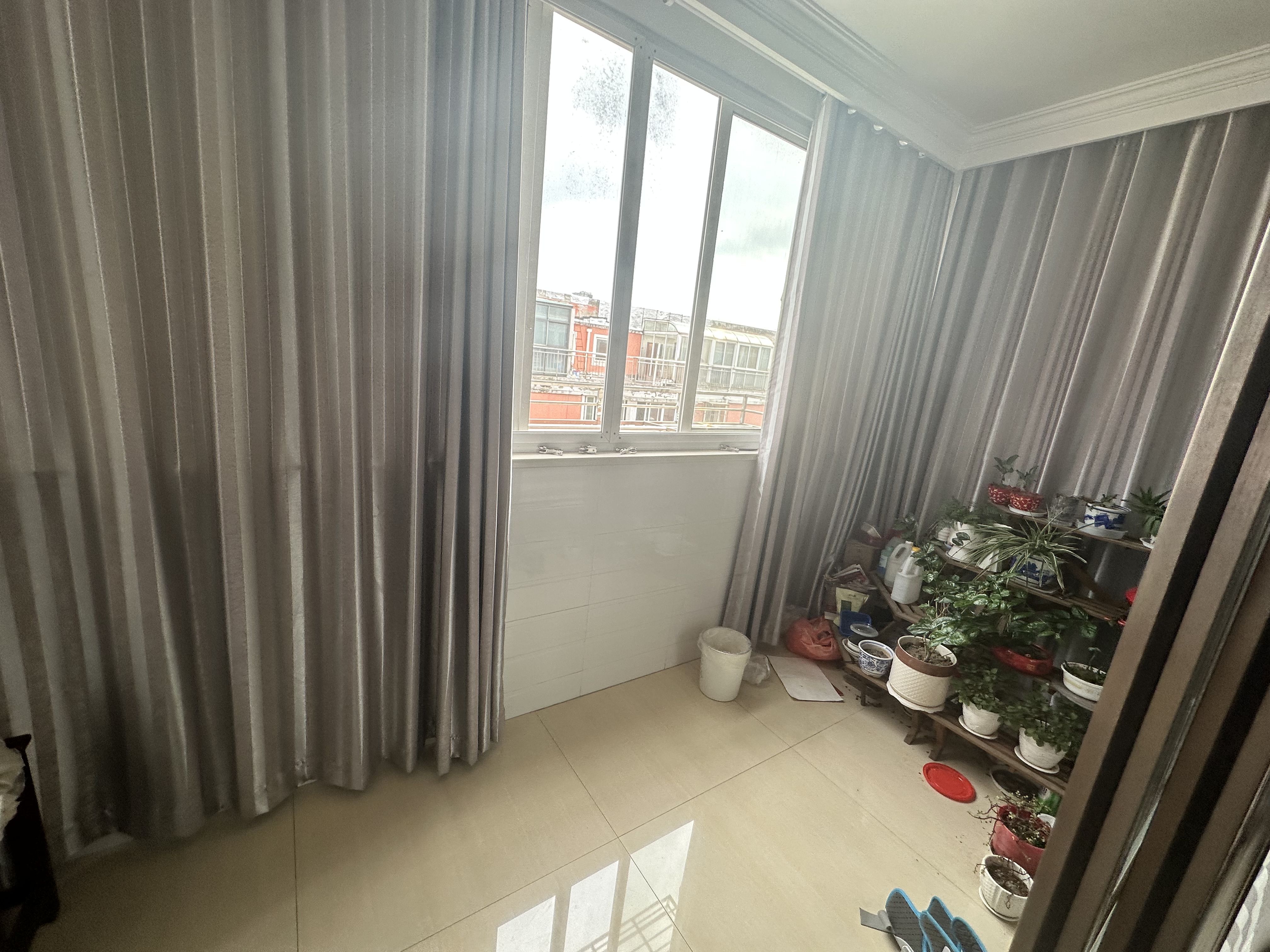 宝隆花园 4室2厅2卫 123.00m&sup2;