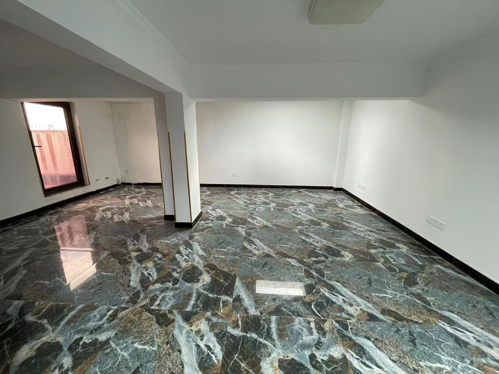 万濠星城 3室2厅2卫 142.22m&sup2;