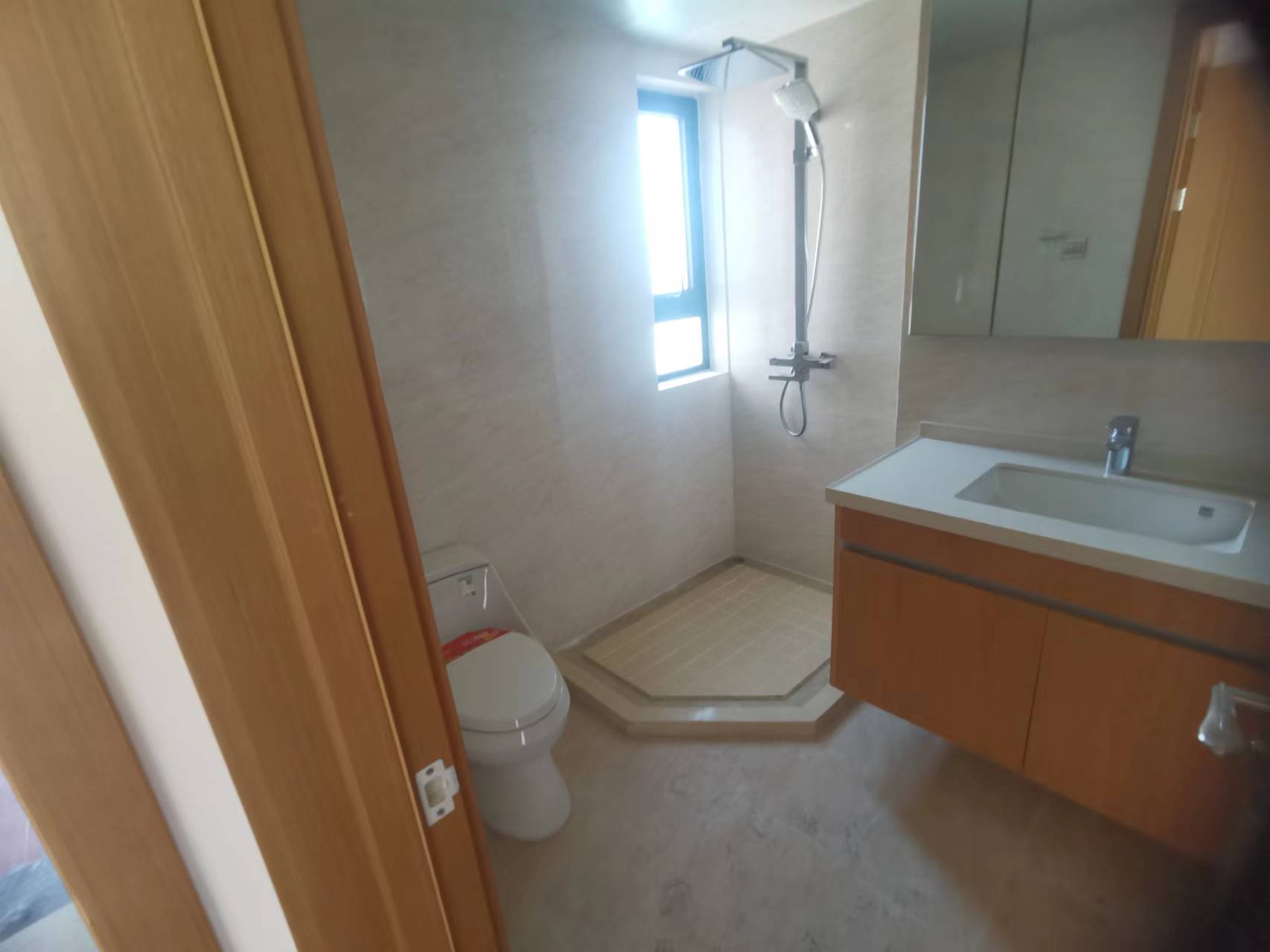 林肯公园 4室2厅2卫 122m&sup2;