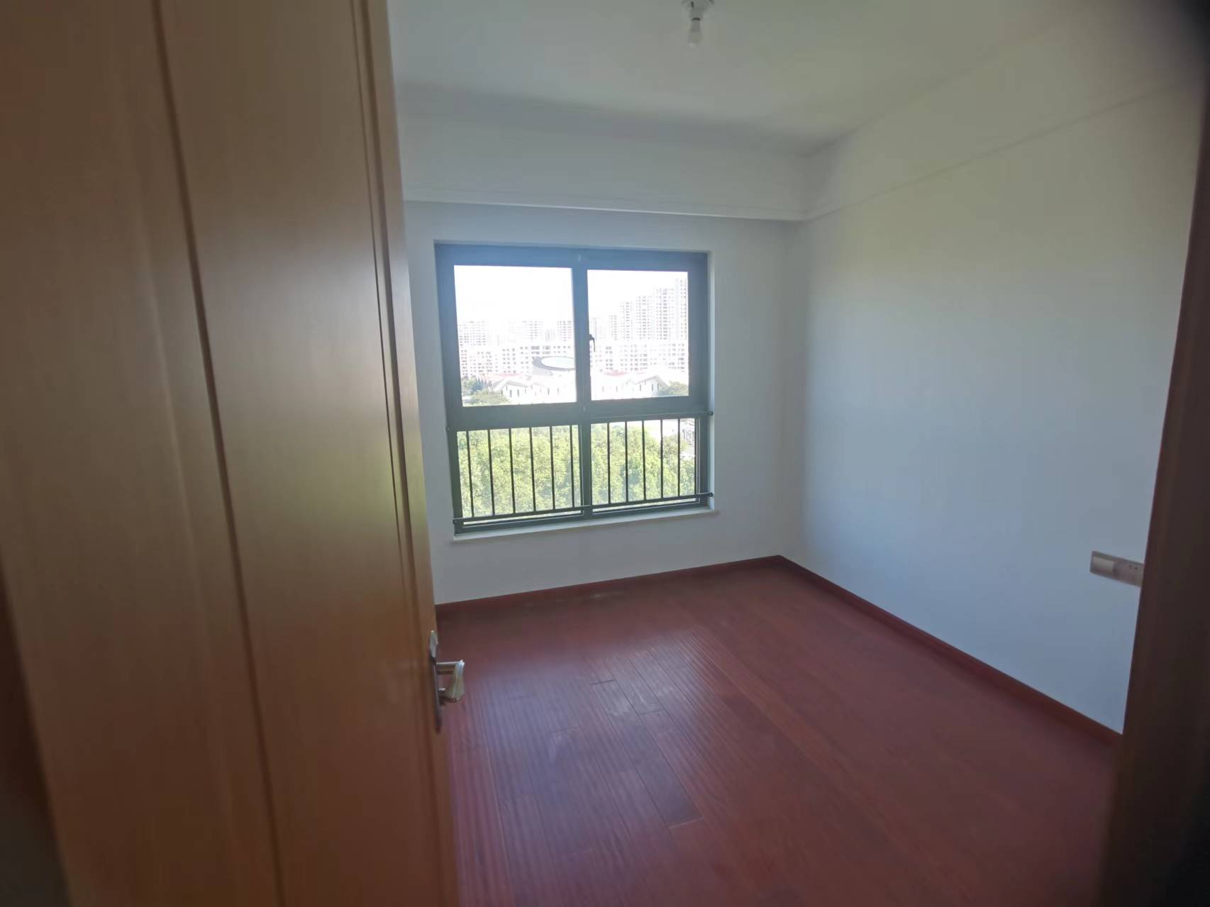 林肯公园 4室2厅2卫 122m&sup2;