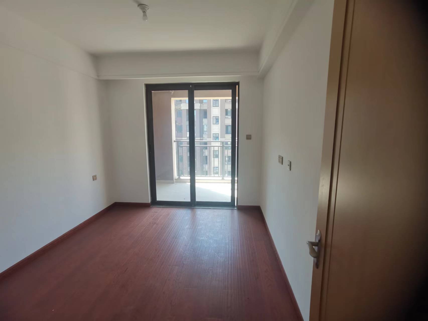 林肯公园 4室2厅2卫 122m&sup2;