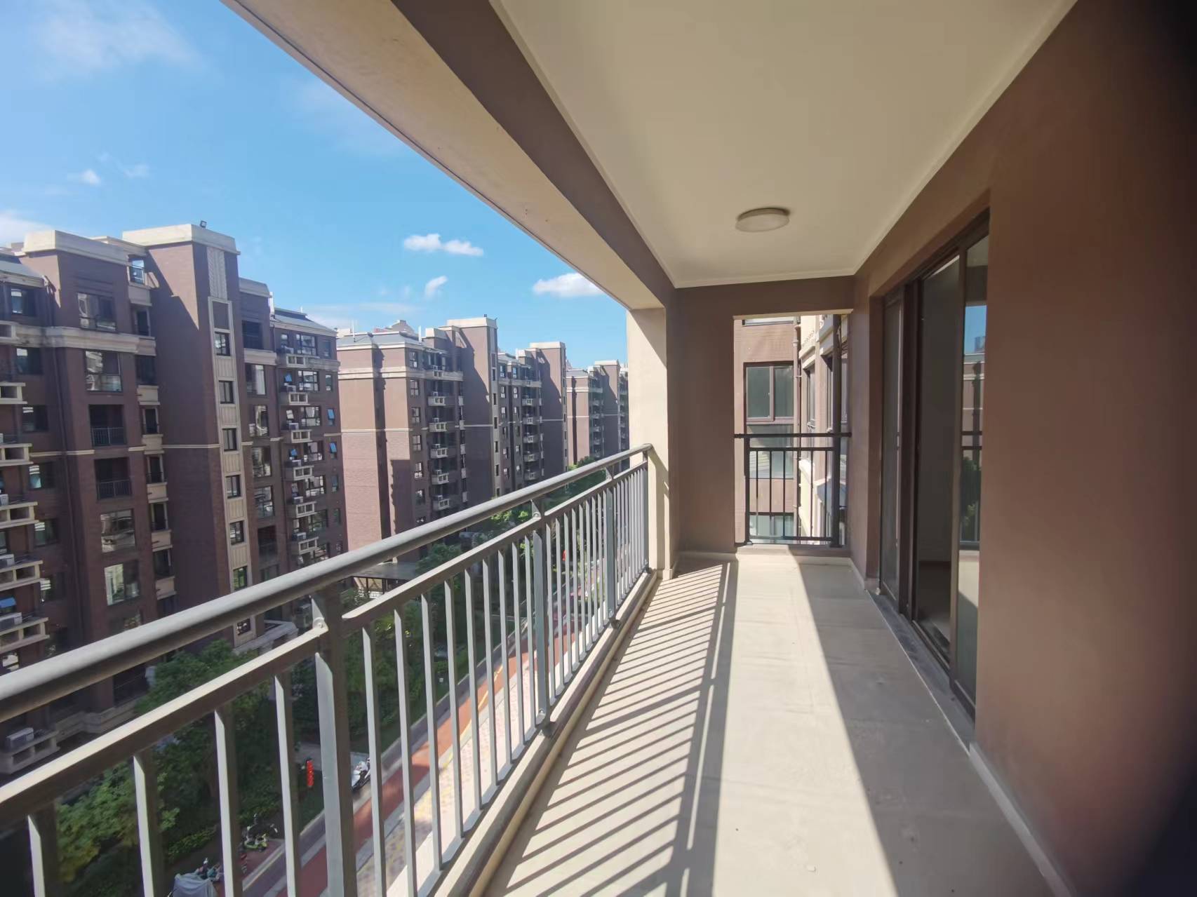 林肯公园 4室2厅2卫 122m&sup2;