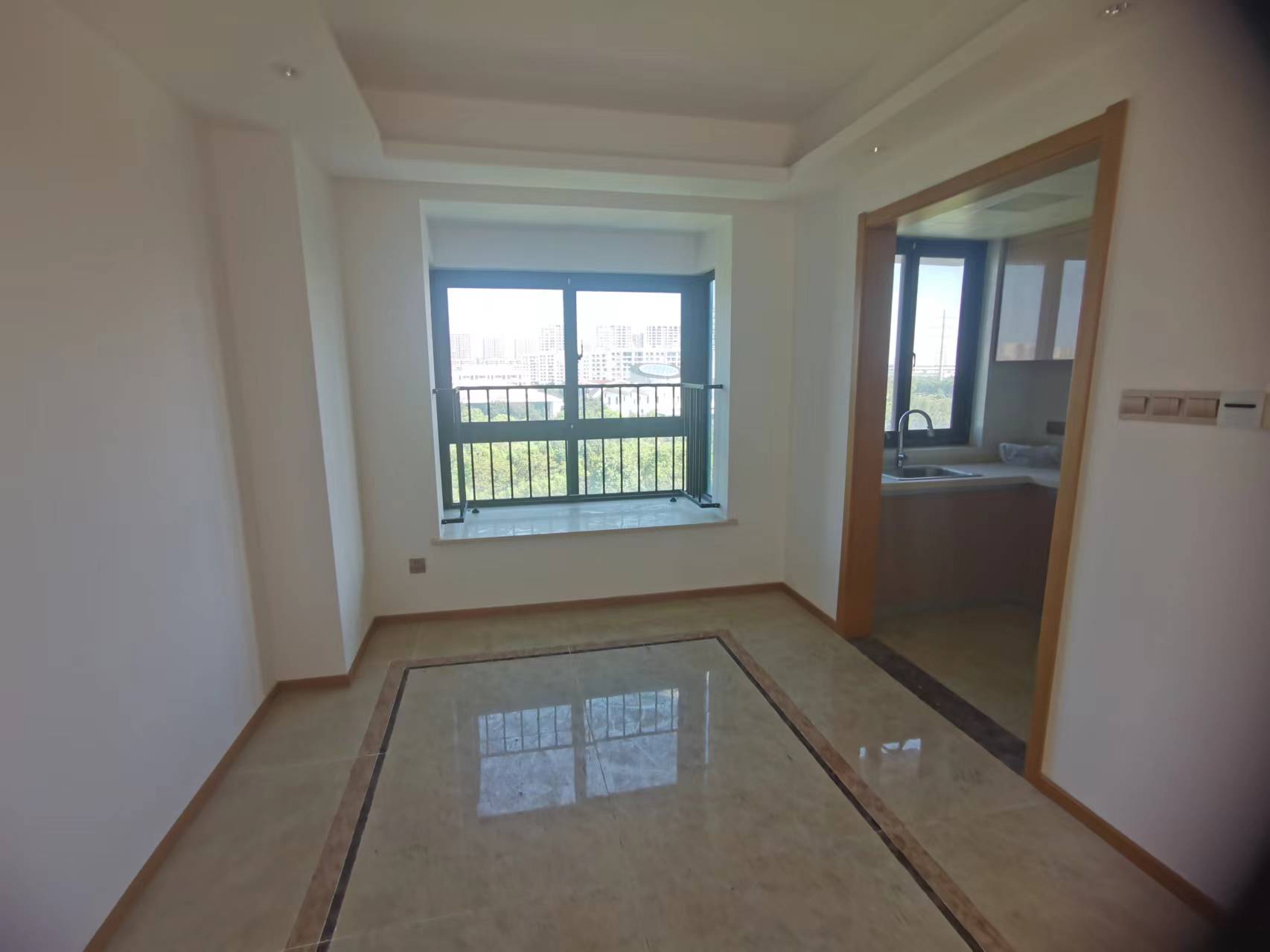 林肯公园 4室2厅2卫 122m&sup2;