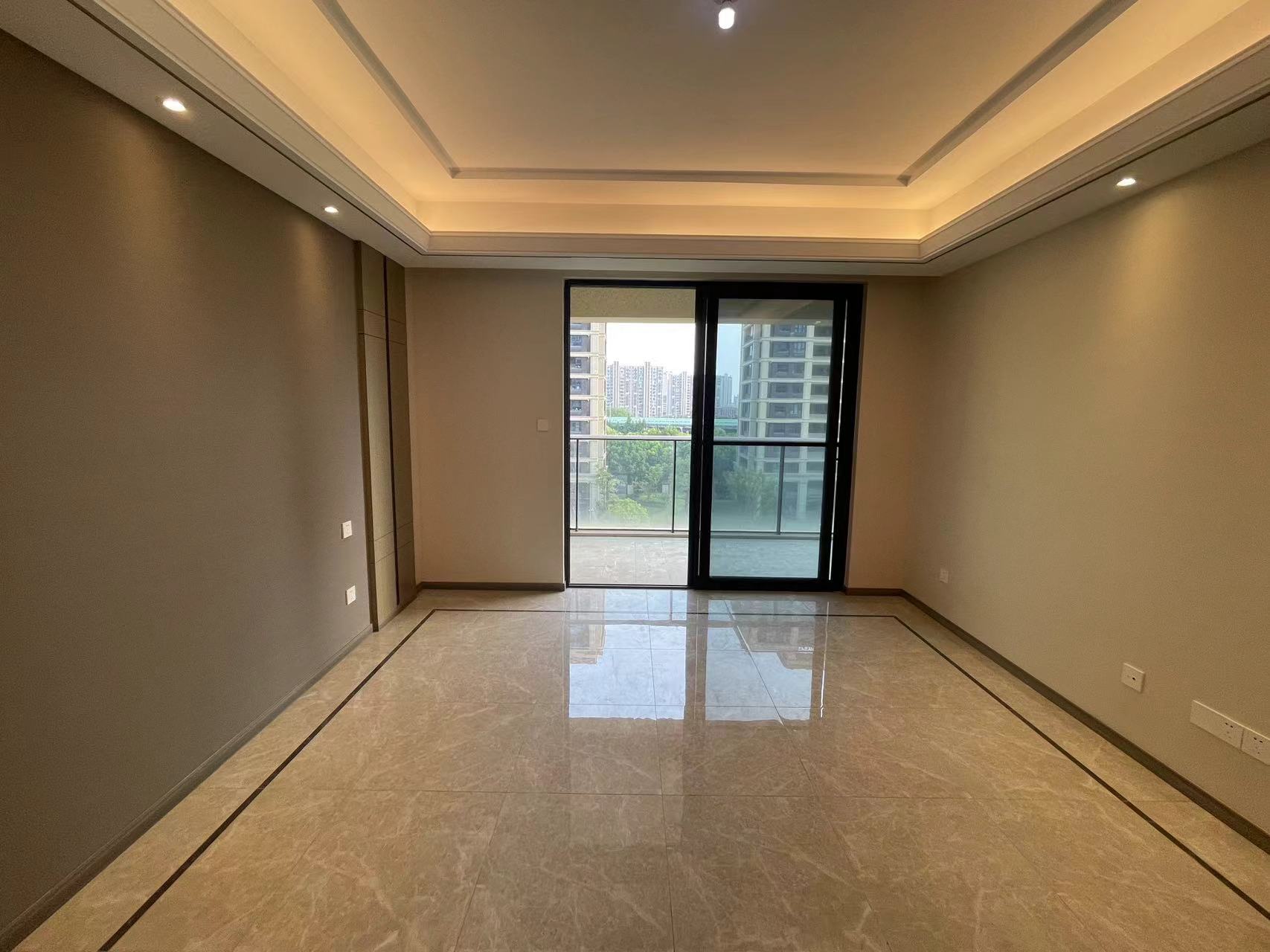 绿城&middot;诚园 3室2厅2卫 157.22m&sup2;