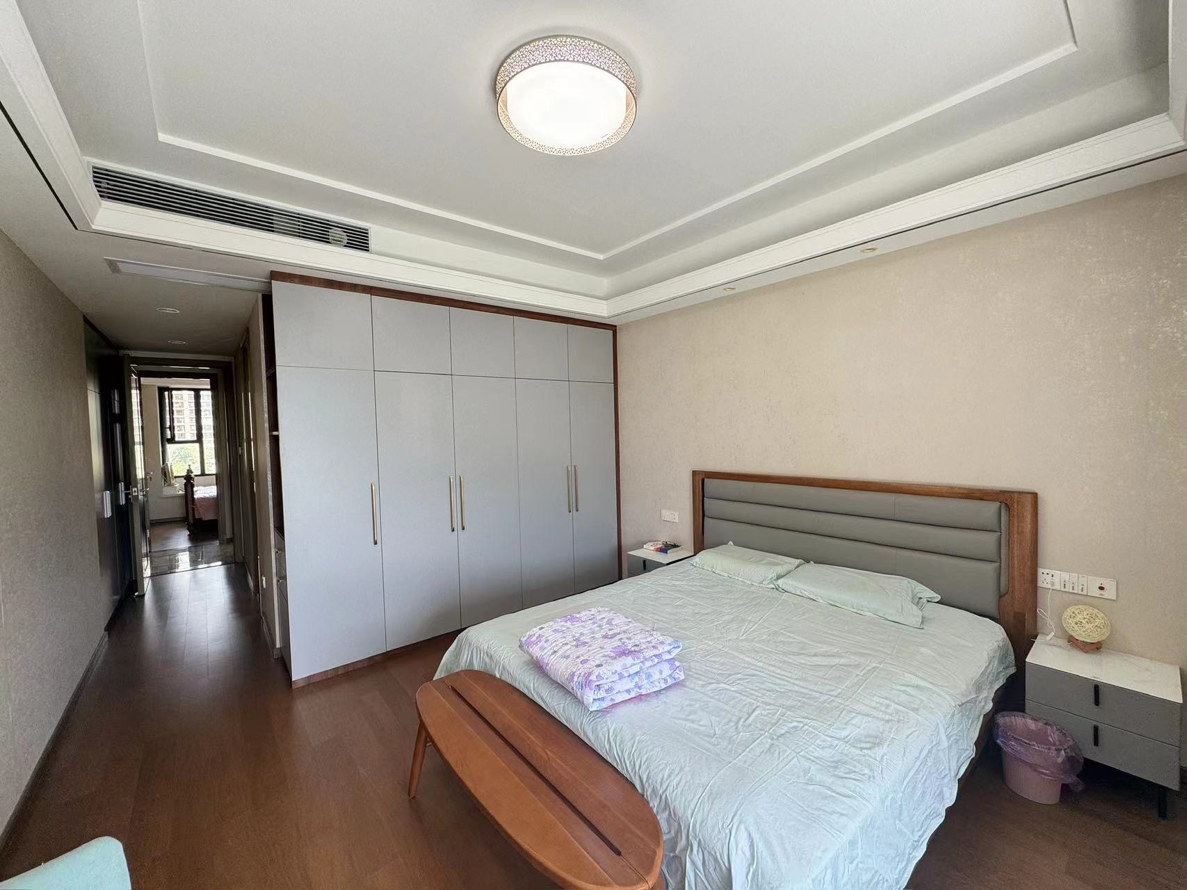 绿城沁园 3室2厅2卫 133m²