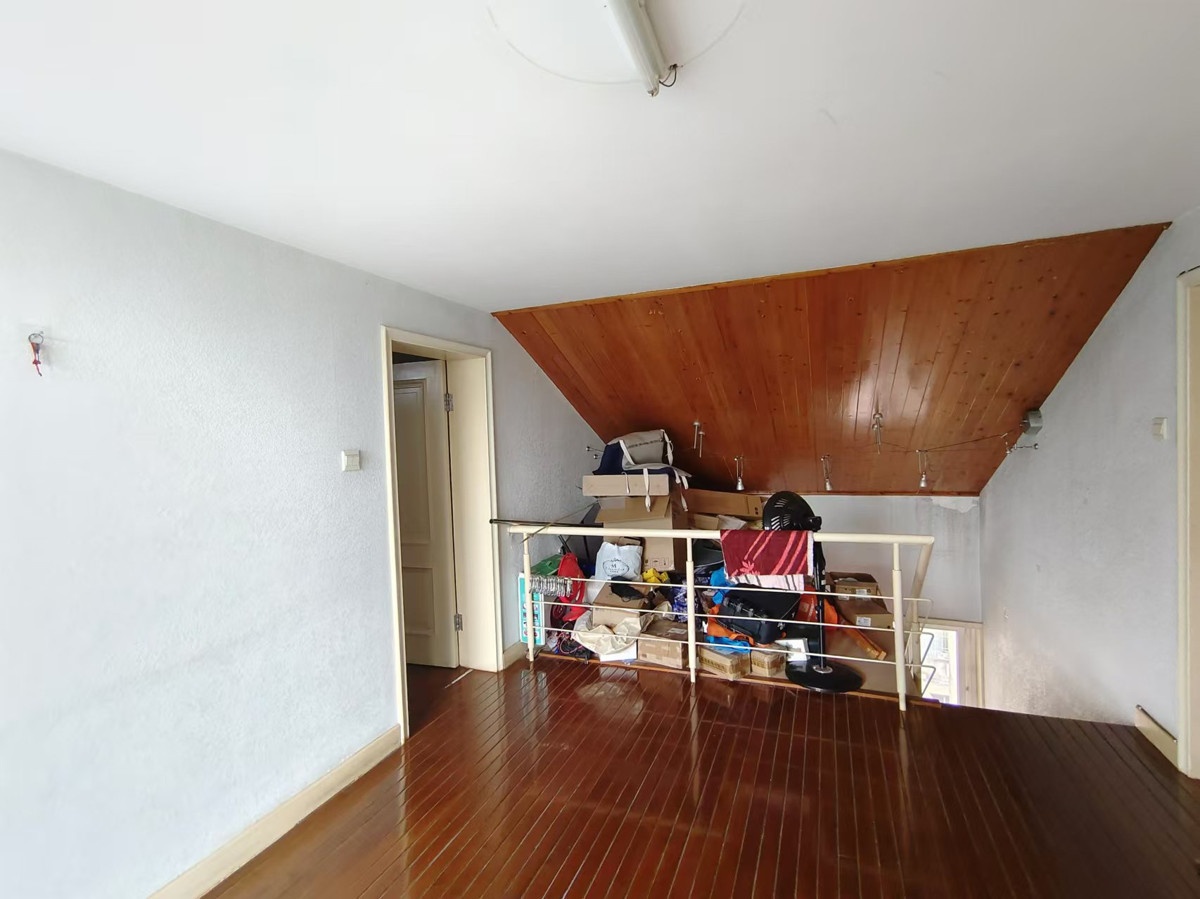濠东路51号小区 3室2厅2卫 94.86m²