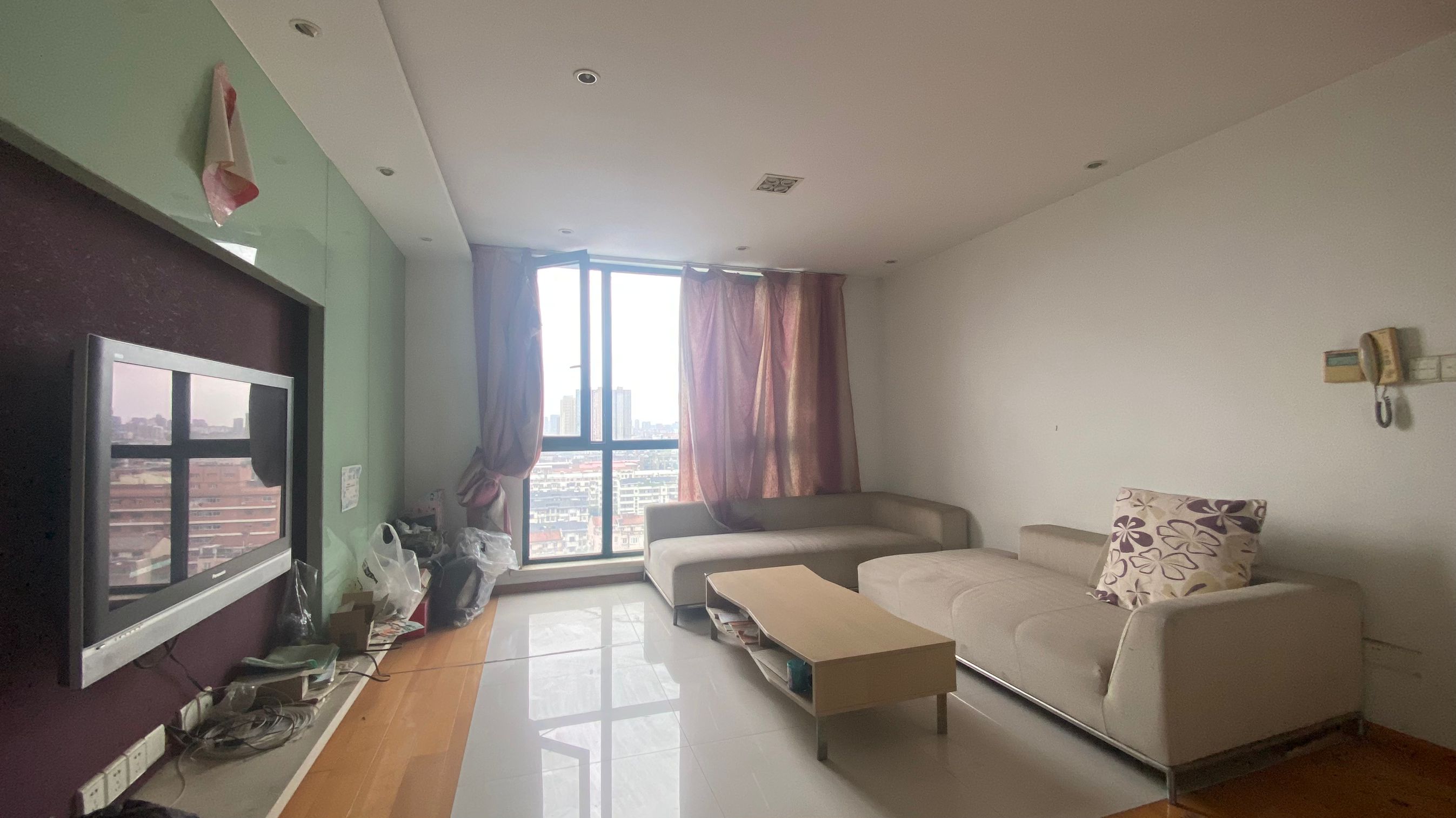 东方鑫乾大厦 2室2厅1卫 140.00m&sup2;