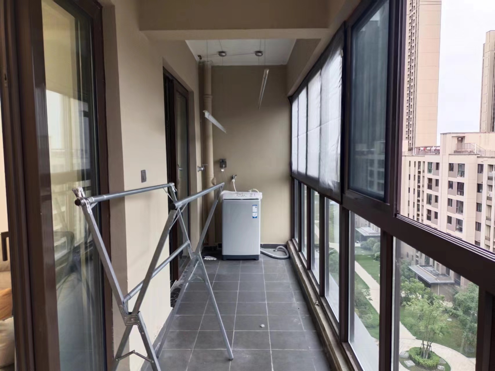 富力院士廷 4室2厅2卫 140m&sup2;