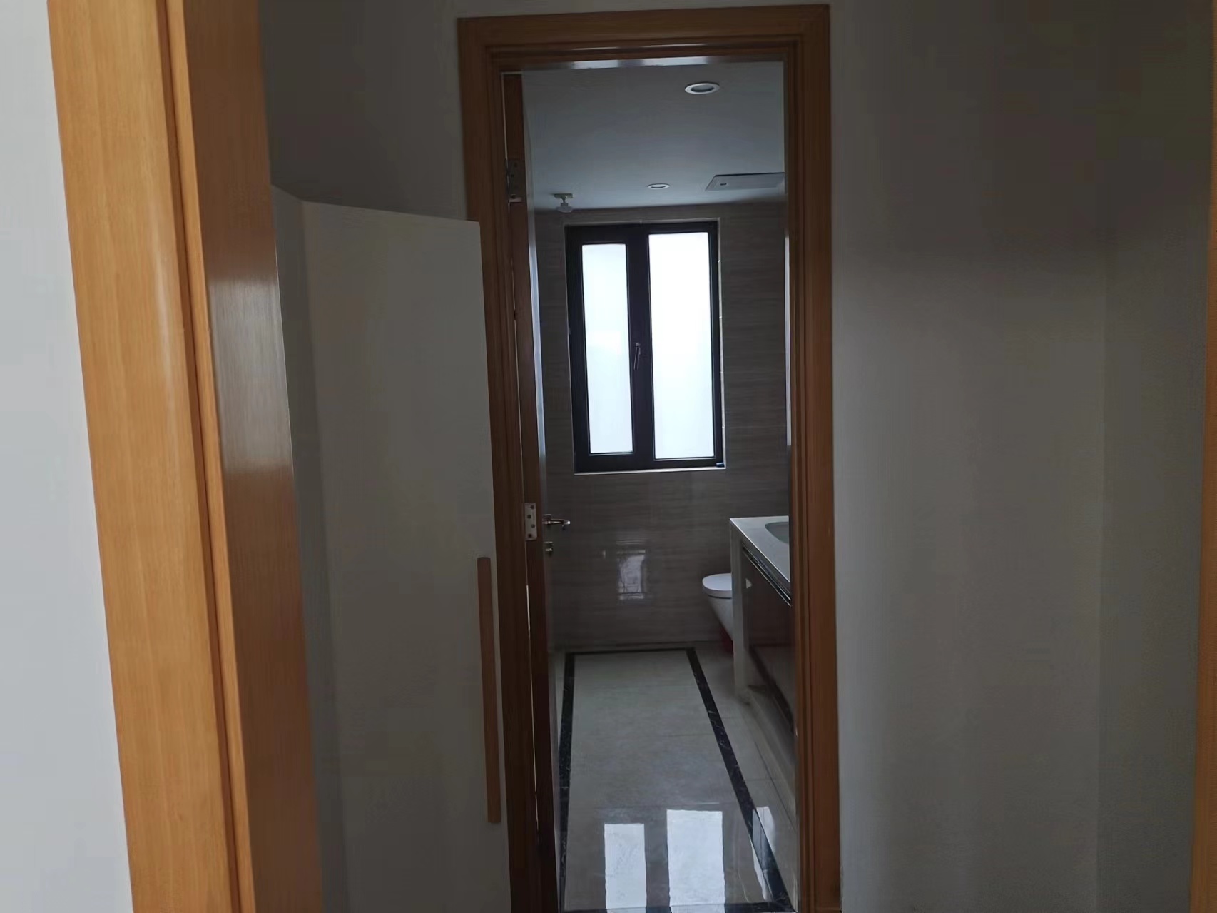富力院士廷 4室2厅2卫 140m&sup2;