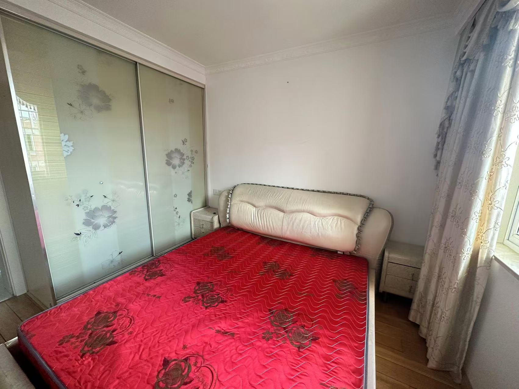 宝隆花园 2室1厅1卫 75.06m&sup2;