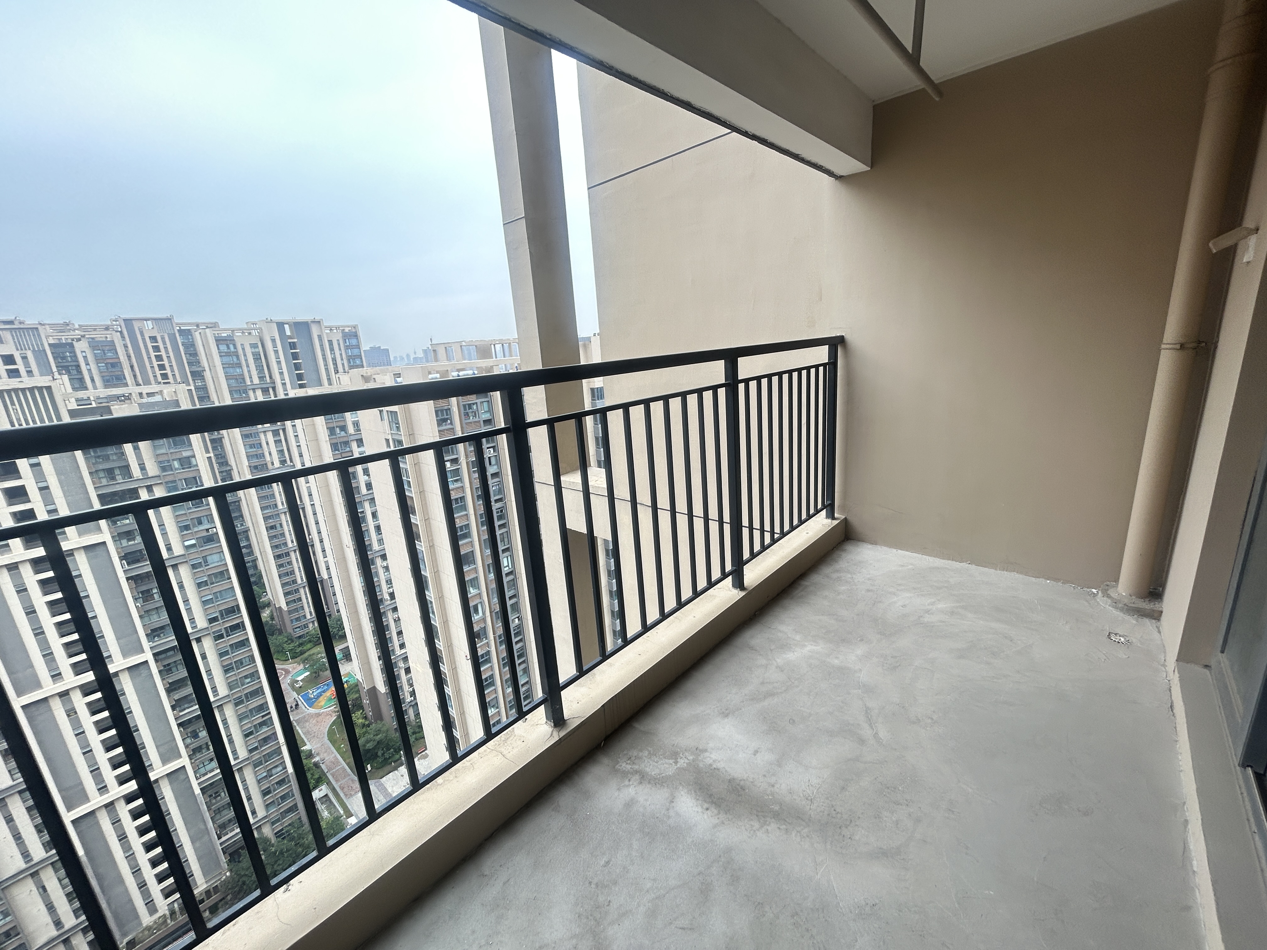 南山国际社区 3室2厅2卫 124.84m²