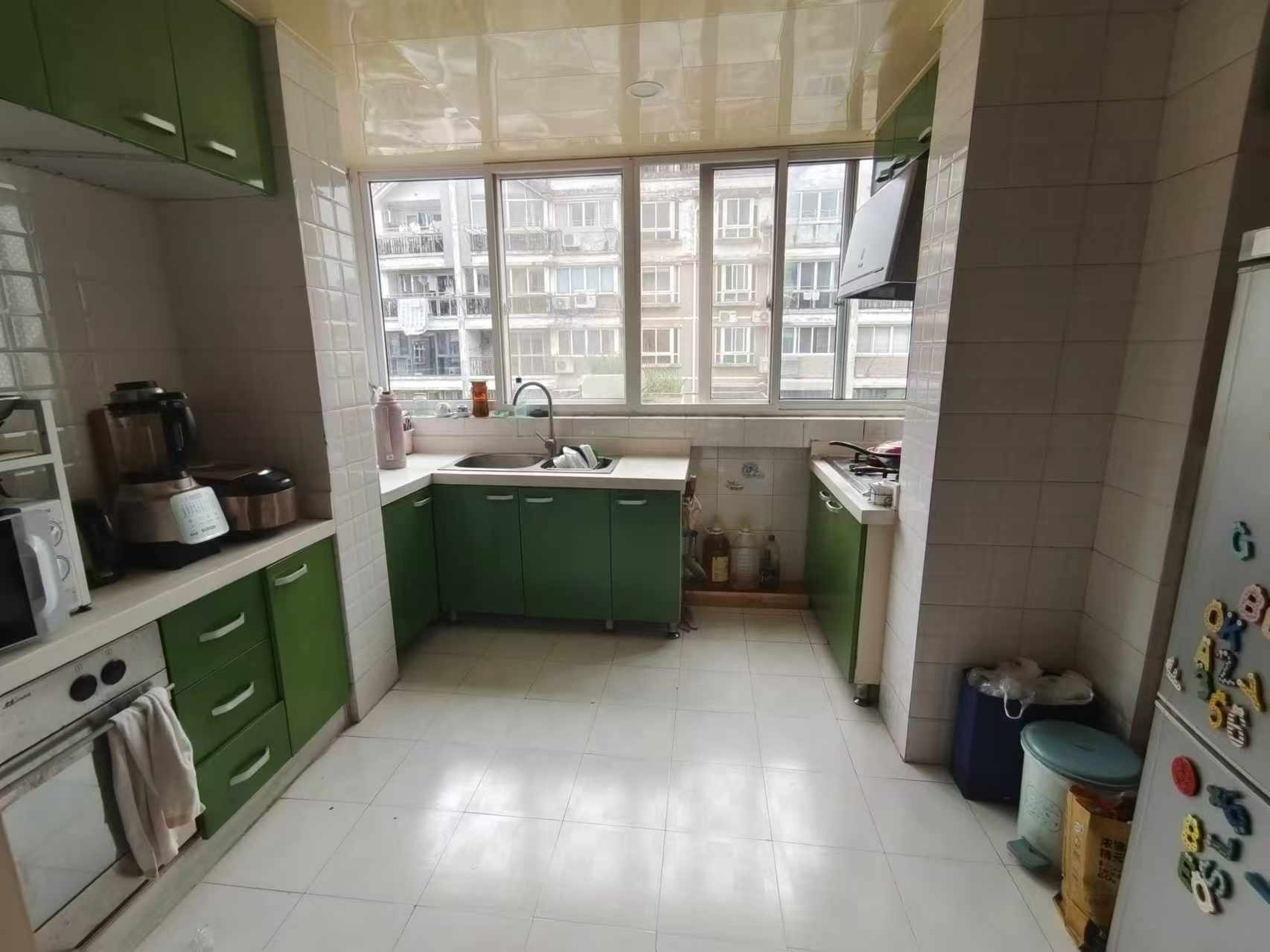 虹景园 3室2厅1卫 126m&sup2;