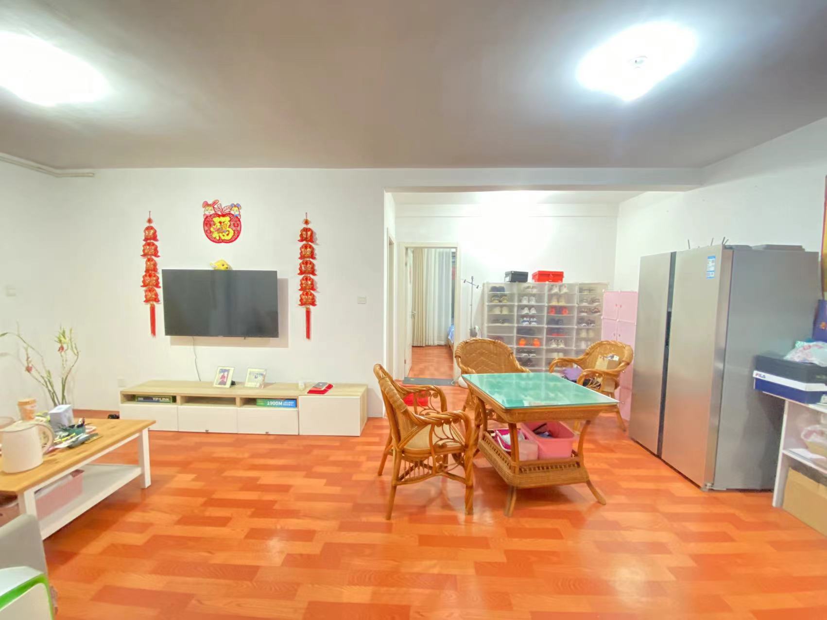 万濠星城 3室2厅2卫 120m&sup2;
