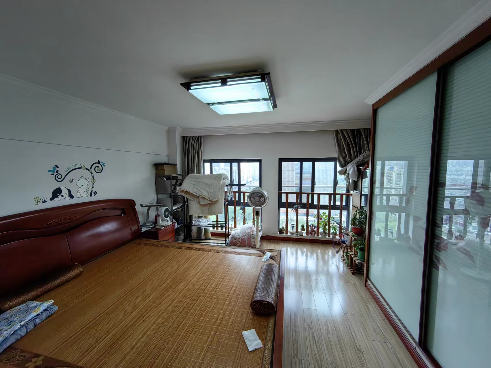 鸿运大厦 2室1厅1卫 70.24m&sup2;