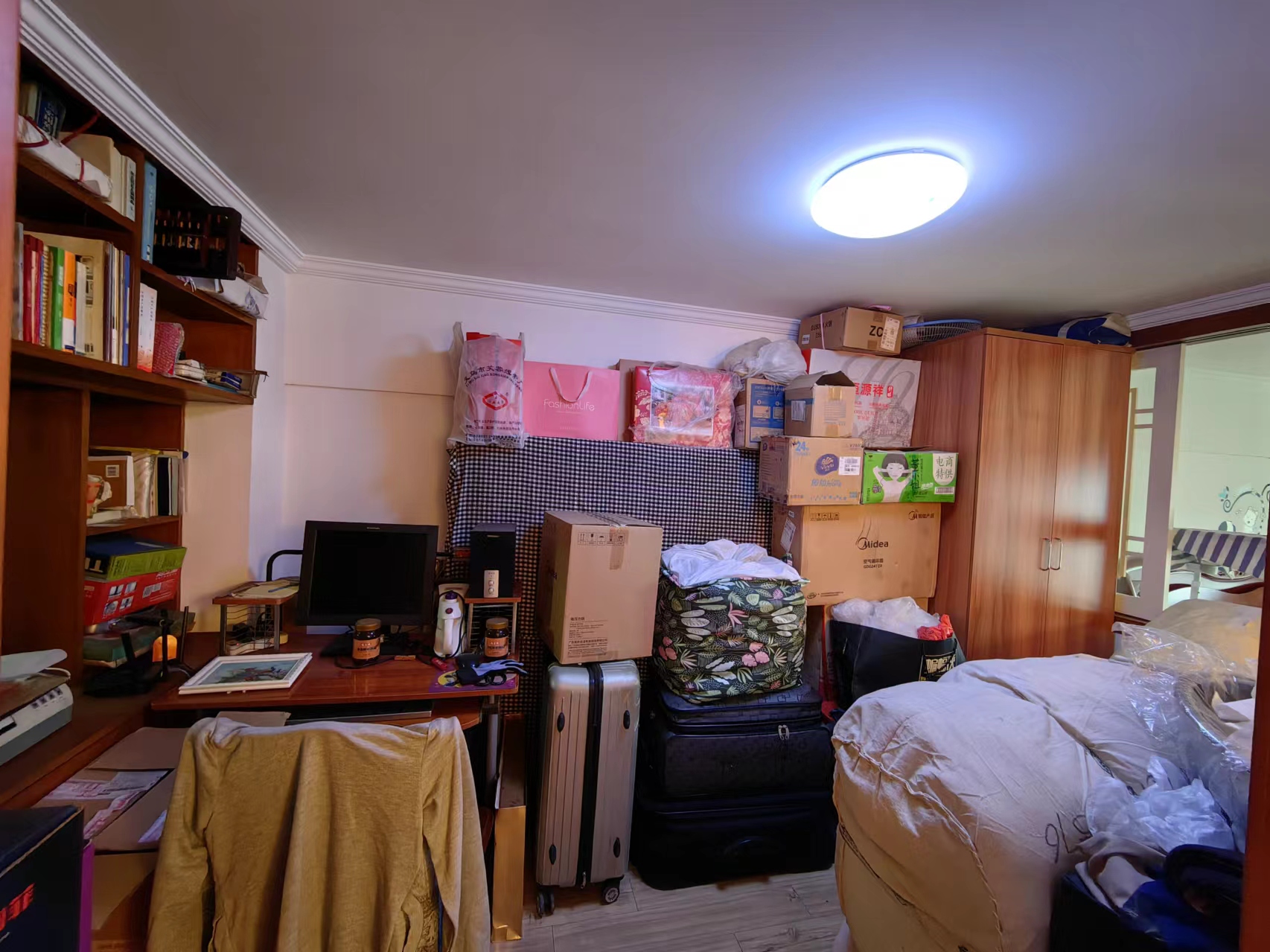 鸿运大厦 2室1厅1卫 70.24m&sup2;