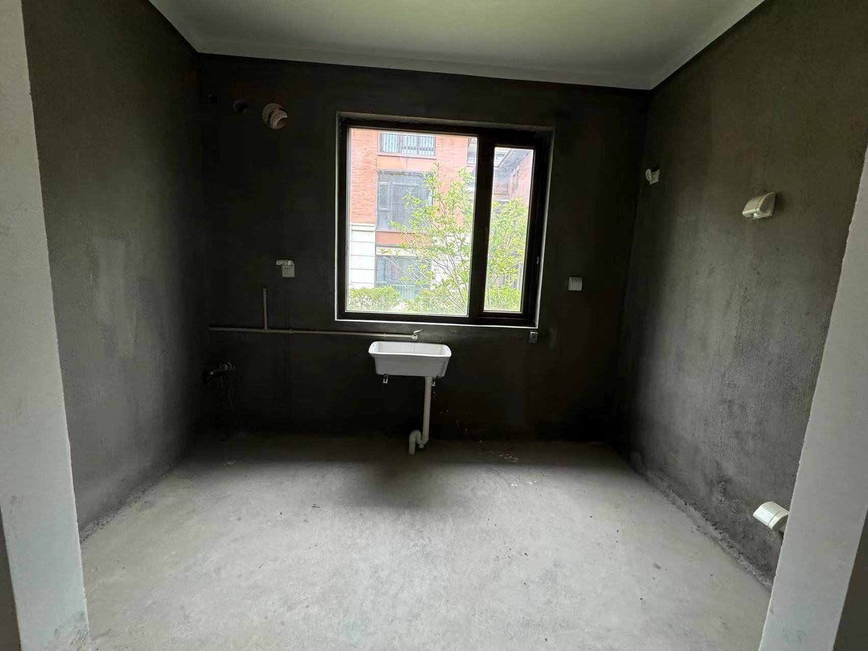 星湖郡 5室2厅3卫 370.72m&sup2;